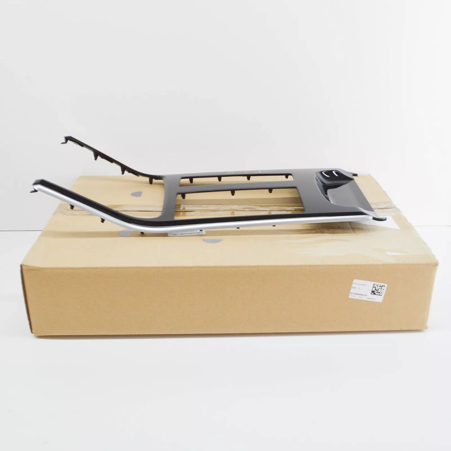 NEW AUDI A8 4N FRONT CENTER CONSOLE INSERT TRIM RHD 4N28640532WO ORIGINAL