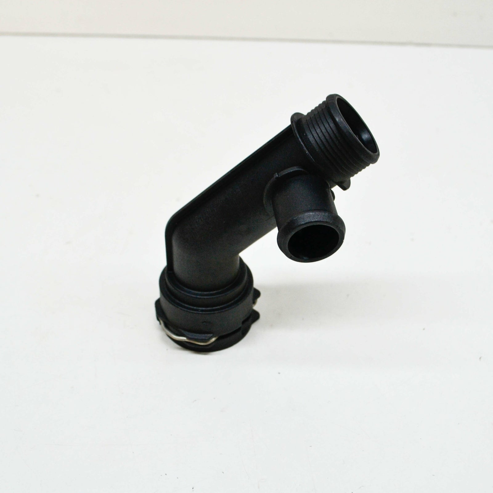 NEW VW TIGUAN AD LEFT RADIATOR COOLANT HOSE ADAPTER LOWER 2Q0122291K ORIGINAL