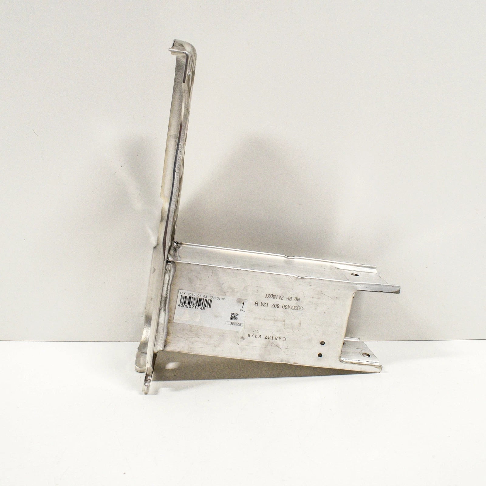 NEW AUDI A6 C7 FRONT BUMPER RIGHT CRASH IMPACT BRACKET 4G0807134B 2012