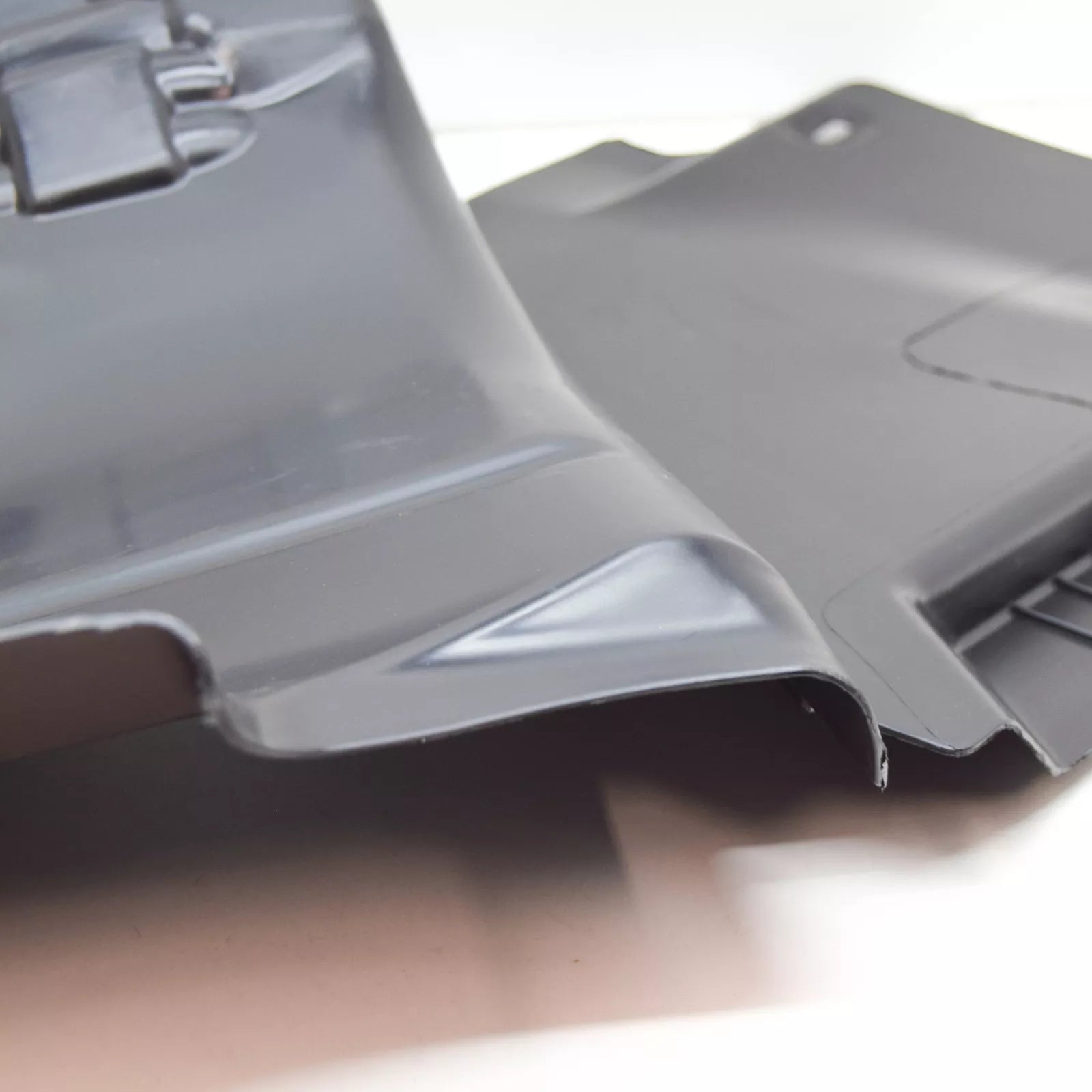 NEW MERCEDES-BENZ C W205 FRONT LEFT INNER ARCH LINER A2056913300 ORIGINAL