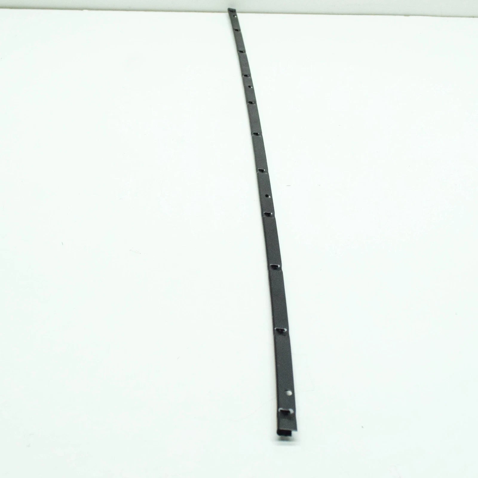 NEW VOLKSWAGEN TIGUAN AD MK2 LEFT WINDSHIELD RETAINING STRIP 5NA854541 ORIGINAL