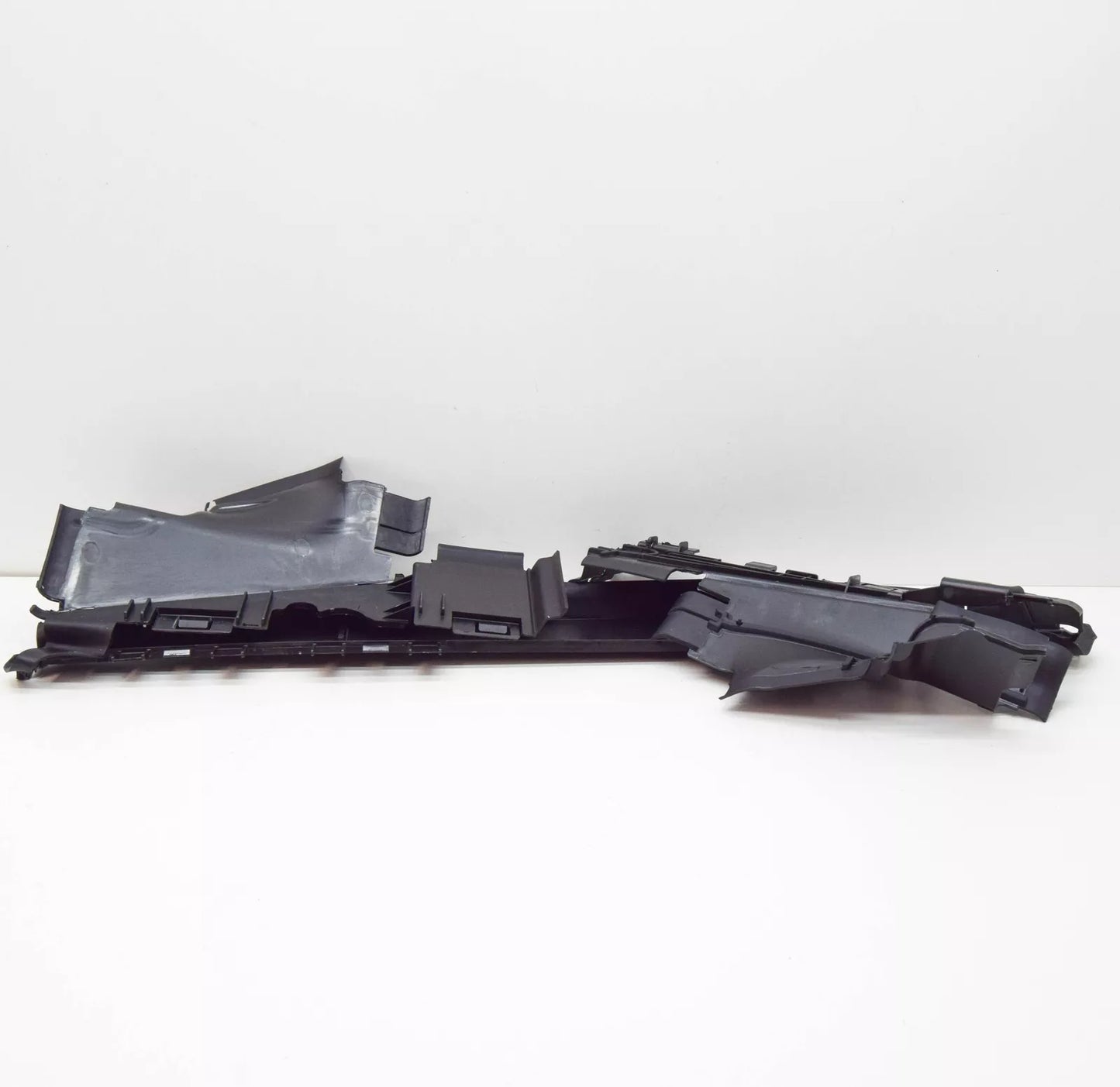 NEW MERCEDES-BENZ E-CLASS W212 AIR DUCT A2125051430 ORIGINAL