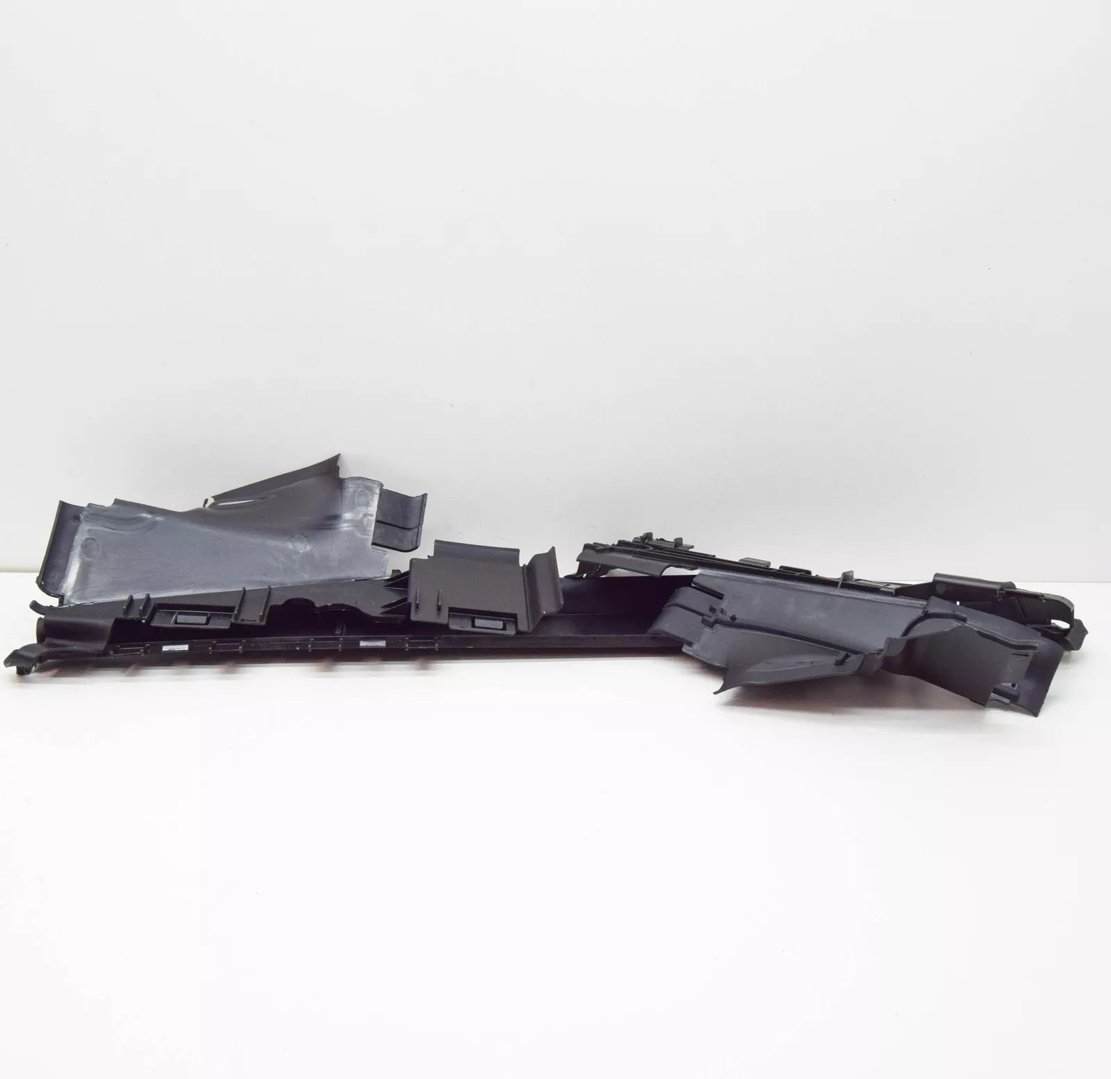 NEW MERCEDES-BENZ E-CLASS W212 AIR DUCT A2125051430 ORIGINAL