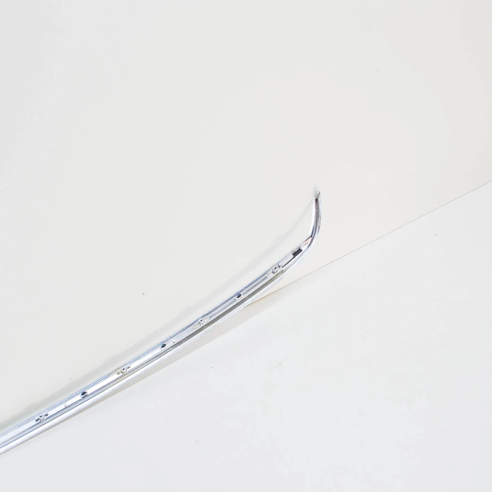 NEW AUDI Q5 8R REAR BUMPER CHROME TRIM 8R08074433Q7 ORIGINAL