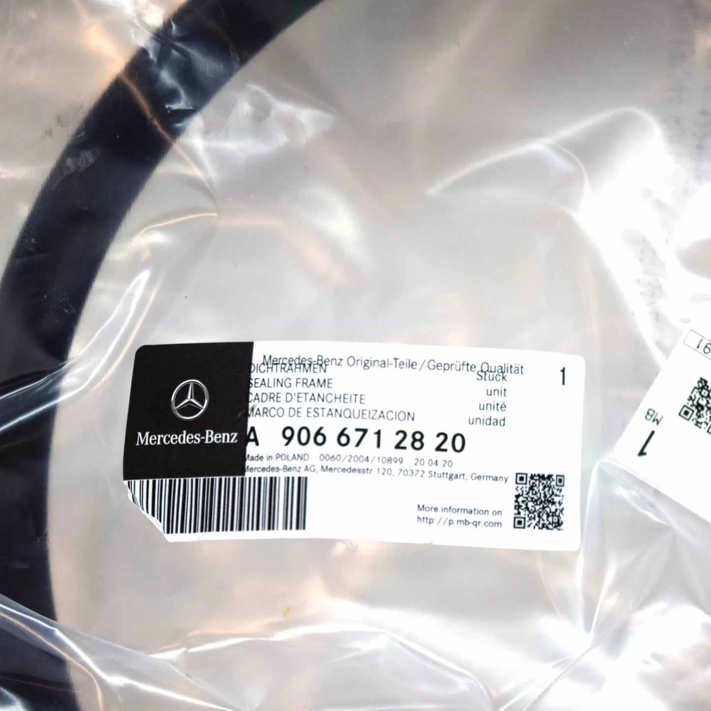 NEW MB SPRINTER 906 FRONT FIXED SIDEWALL WINDOW SEAL FRAME A9066712820