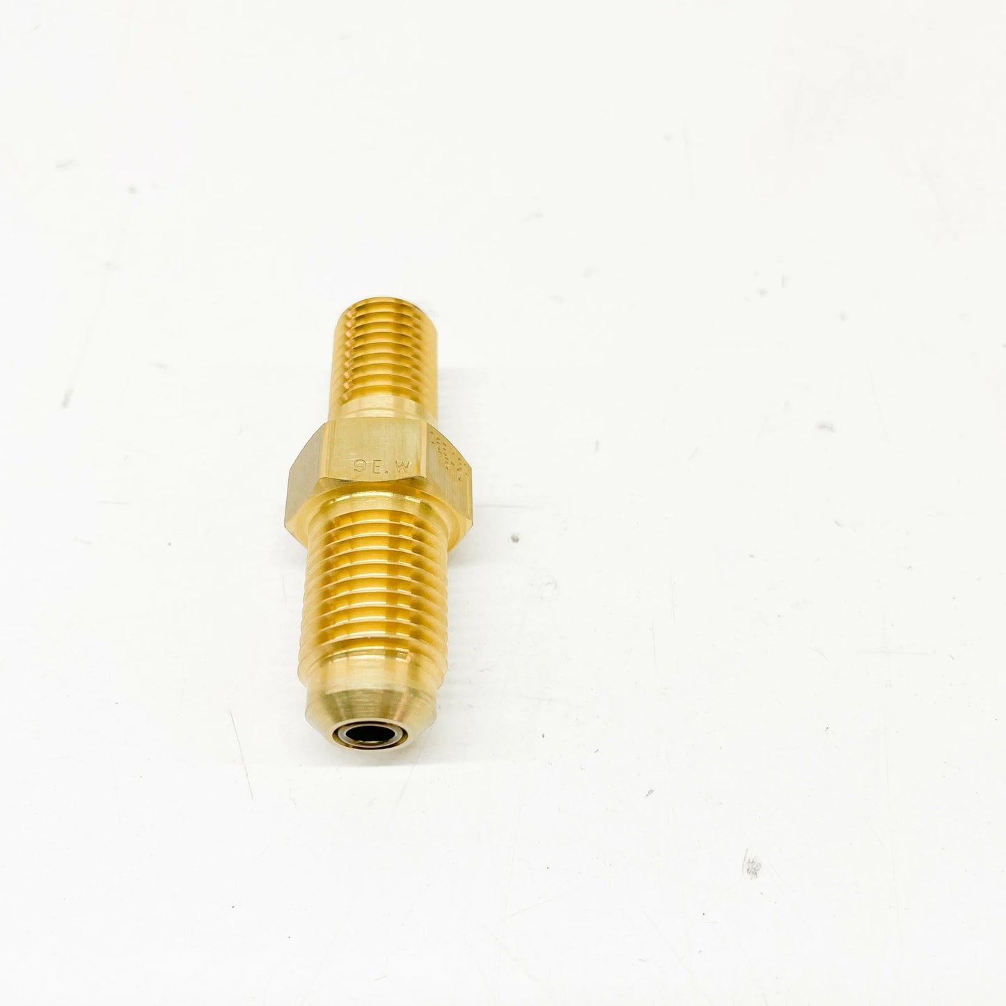 NEW AUDI A4 B7 FUEL PRESSURE RELIEF VALVE 06E130757C