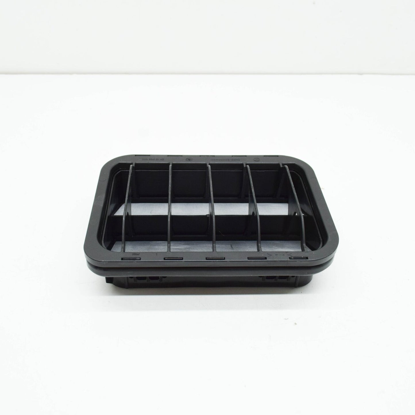 NEW MERCEDES-BENZ C W203 REAR FENDER PRESSURE VENT A2038300142 ORIGINAL