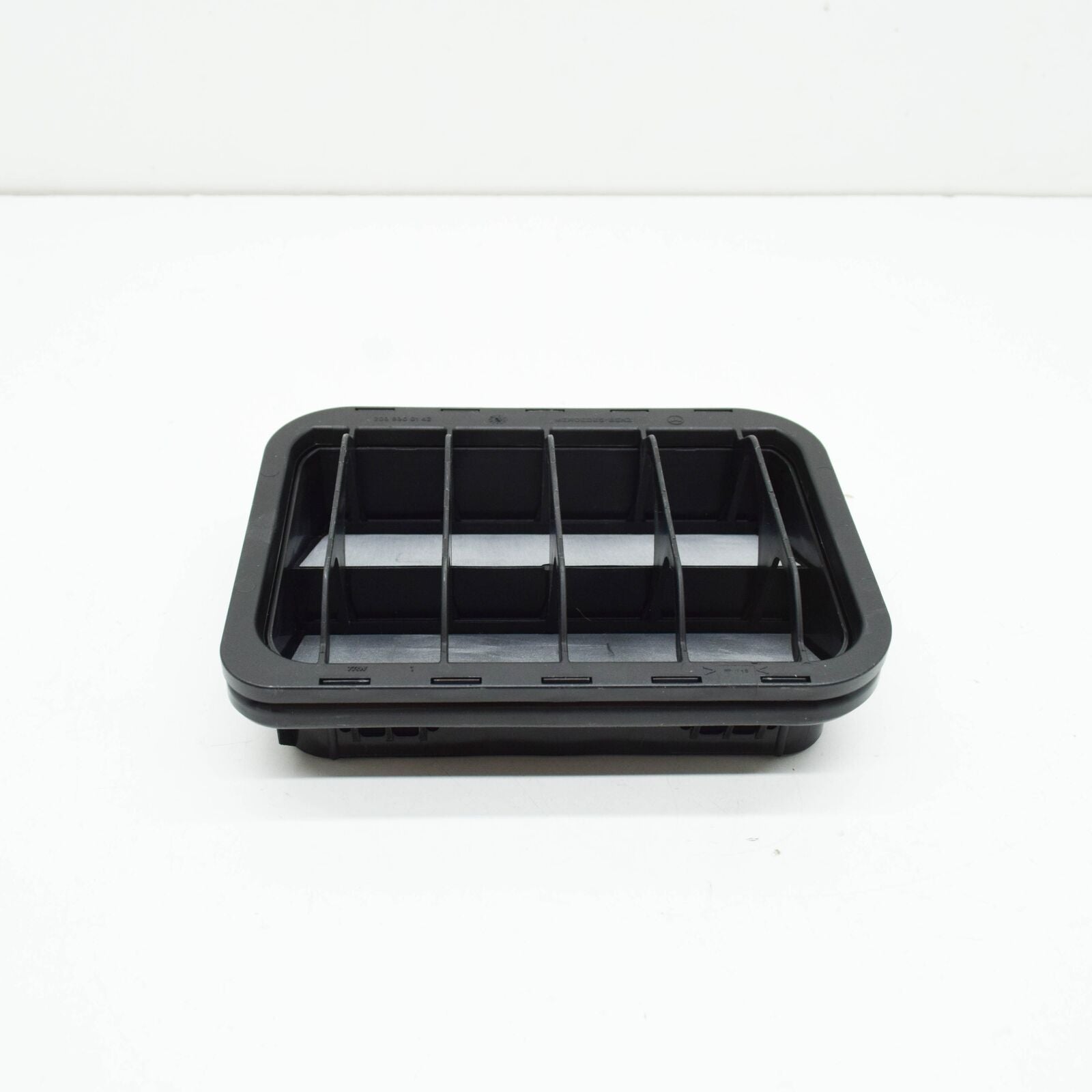 NEW MERCEDES-BENZ C W203 REAR FENDER PRESSURE VENT A2038300142 ORIGINAL