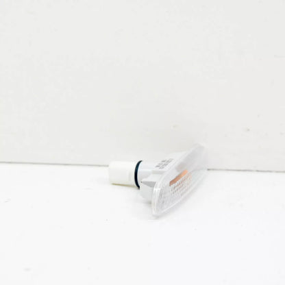 NEW BMW 3 E46 FRONT RIGHT WHITE TURN INDICATOR LAMP 63132228592 2228592 ORIGINAL