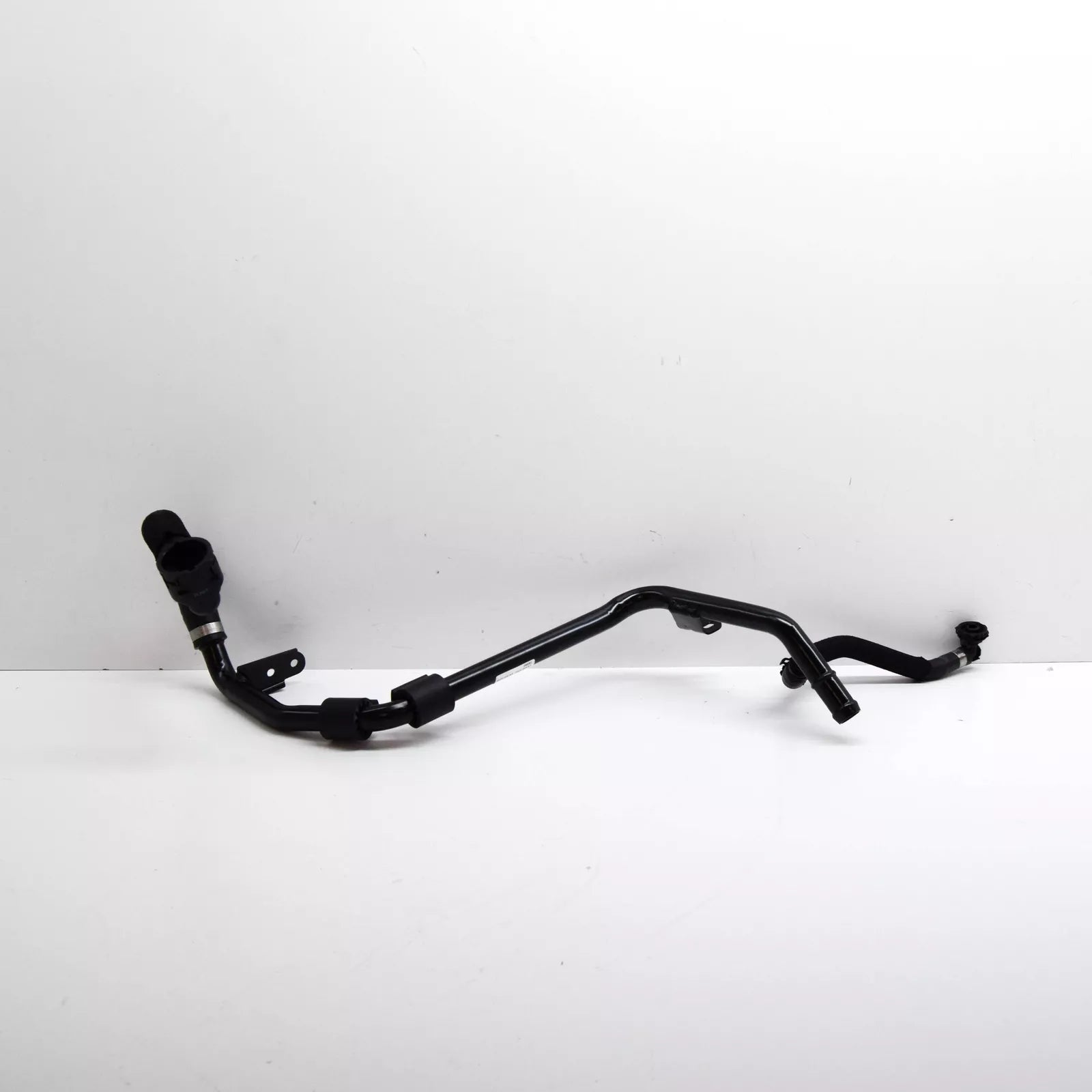 NEW MERCEDES-BENZ GLC X253 ENGINE COOLANT PIPE A2135007300 ORIGINAL