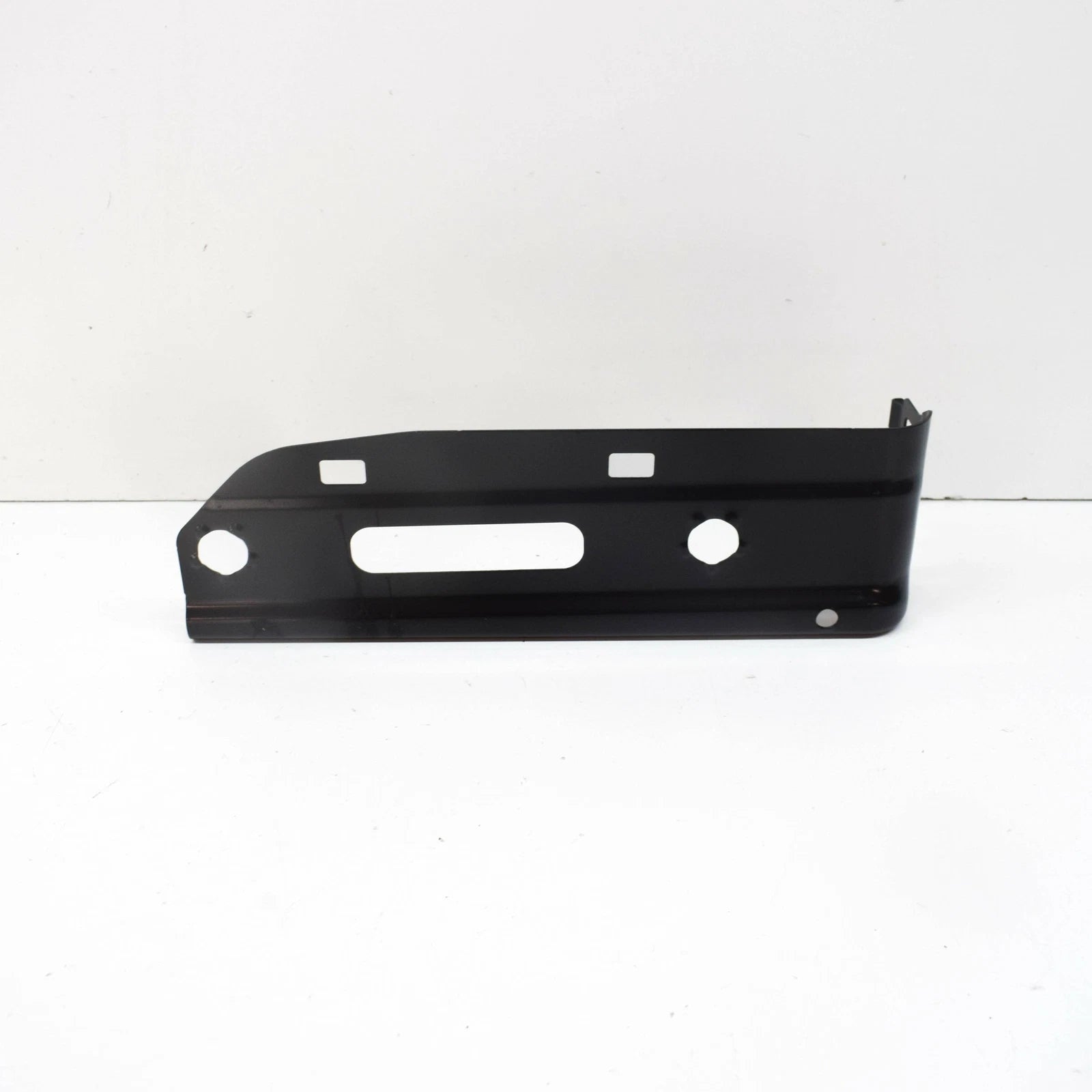 NEW BMW X5 G05 AUXILIARY RADIATOR RIGTH UPPER BRACKET 51647443622 ORIGINAL