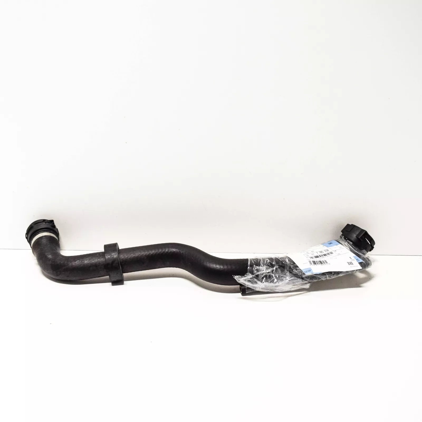 NEW BMW 5 E39 COOLING SYSTEM WATER HOSE PIPE 11537785018 ORIGINAL