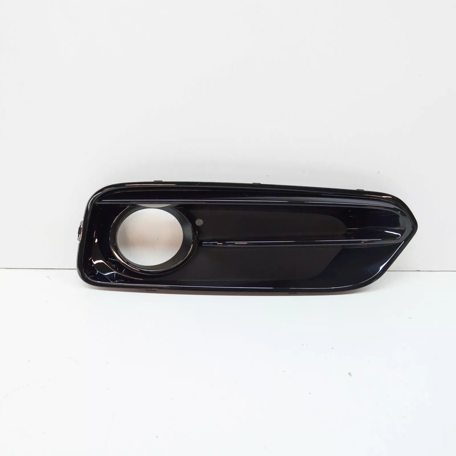 NEW BMW 1 F21 FRONT BUMPER RIGHT SIDE FOG LIGHT GRILLE 51117371668 ORIGINAL