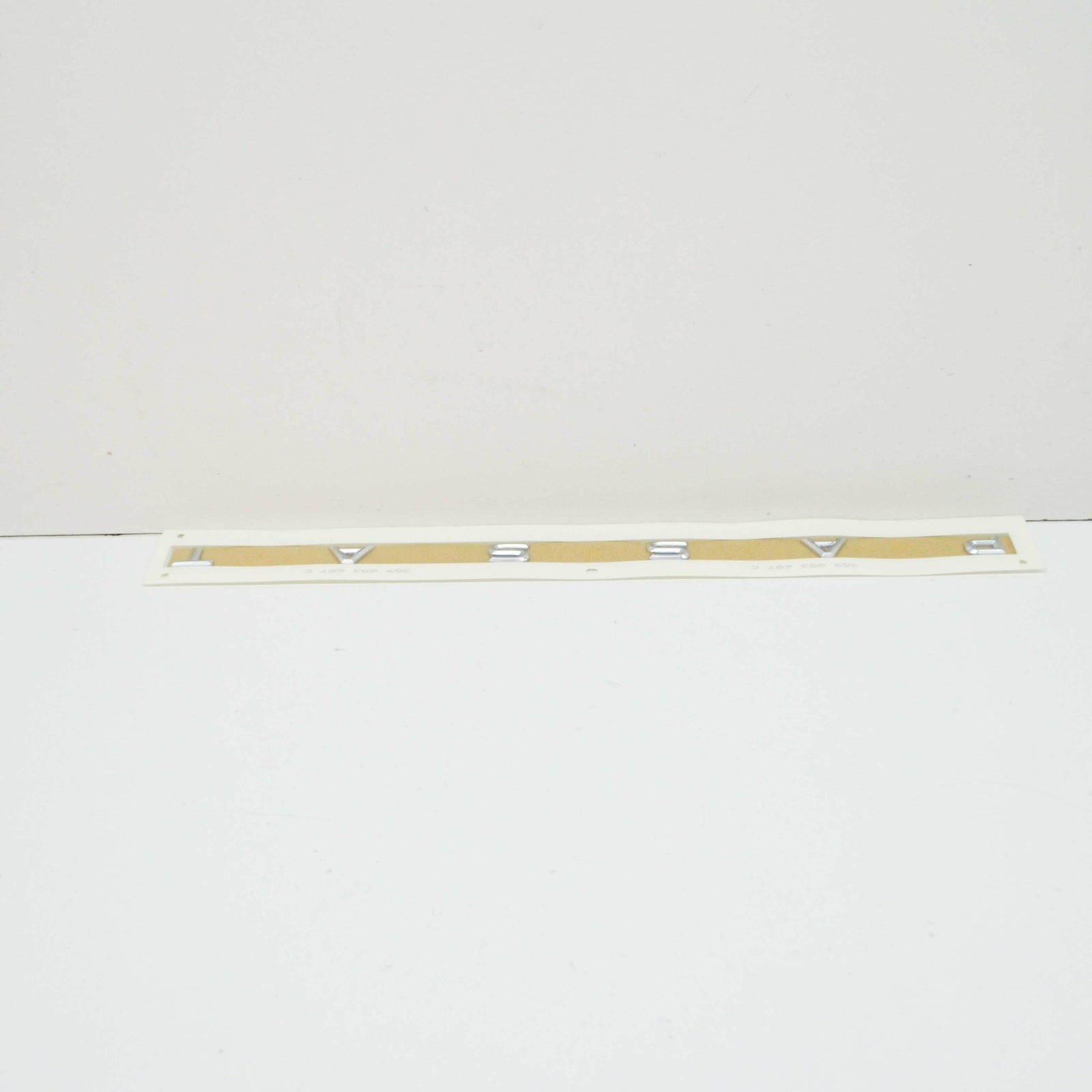 NEW VW PASSAT B8 3G BOOTLID BADGE 3G9853687C2ZZ ORIGINAL