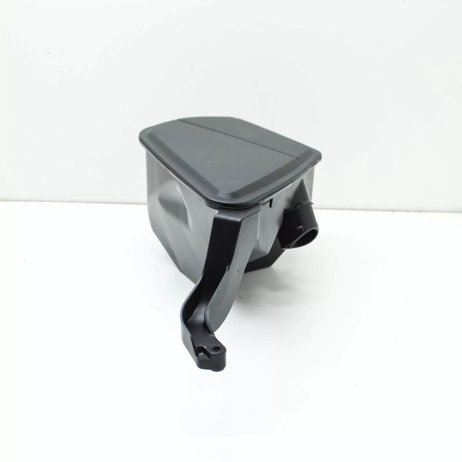 NEW BMW 5 G30 RESONATOR TANK 13718591849 8591849 ORIGINAL