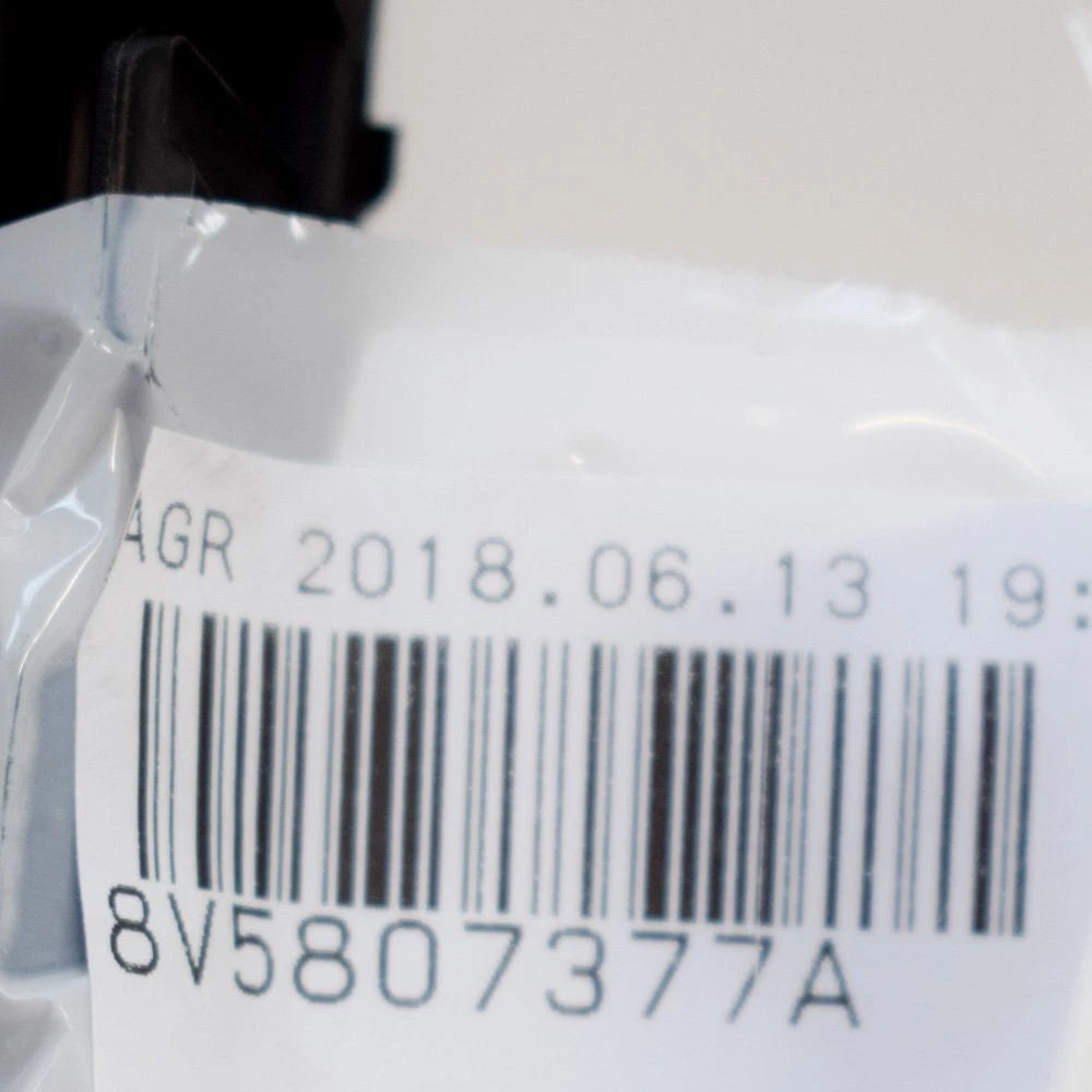 NEW AUDI A3 8V REAR BUMPER LEFT SIDE BRACKET 8V5807377A ORIGINAL