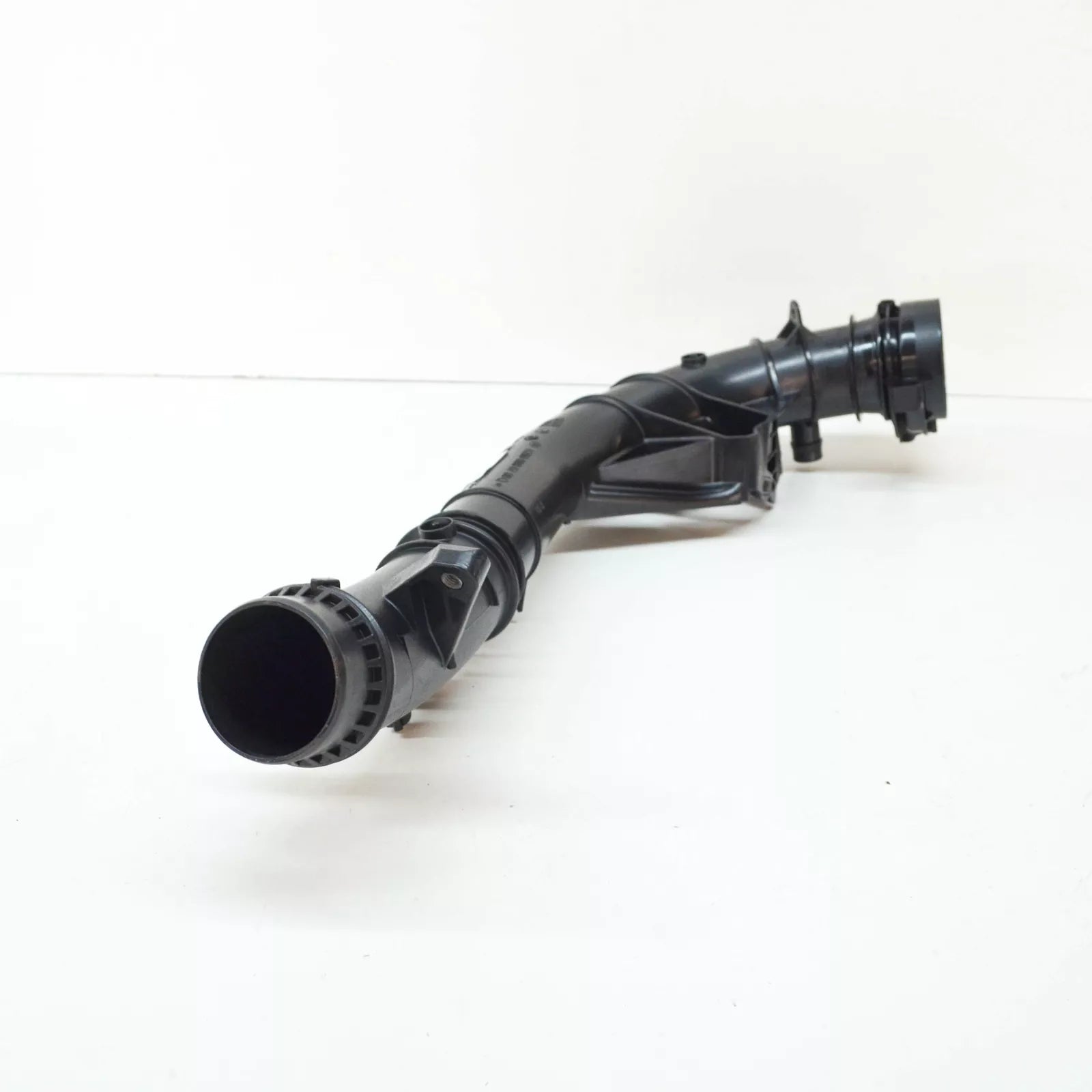 NEW MERCEDES-BENZ GLB X247 INTERCOOLER TURBOCHARGER HOSE A2600900700 ORIGINAL