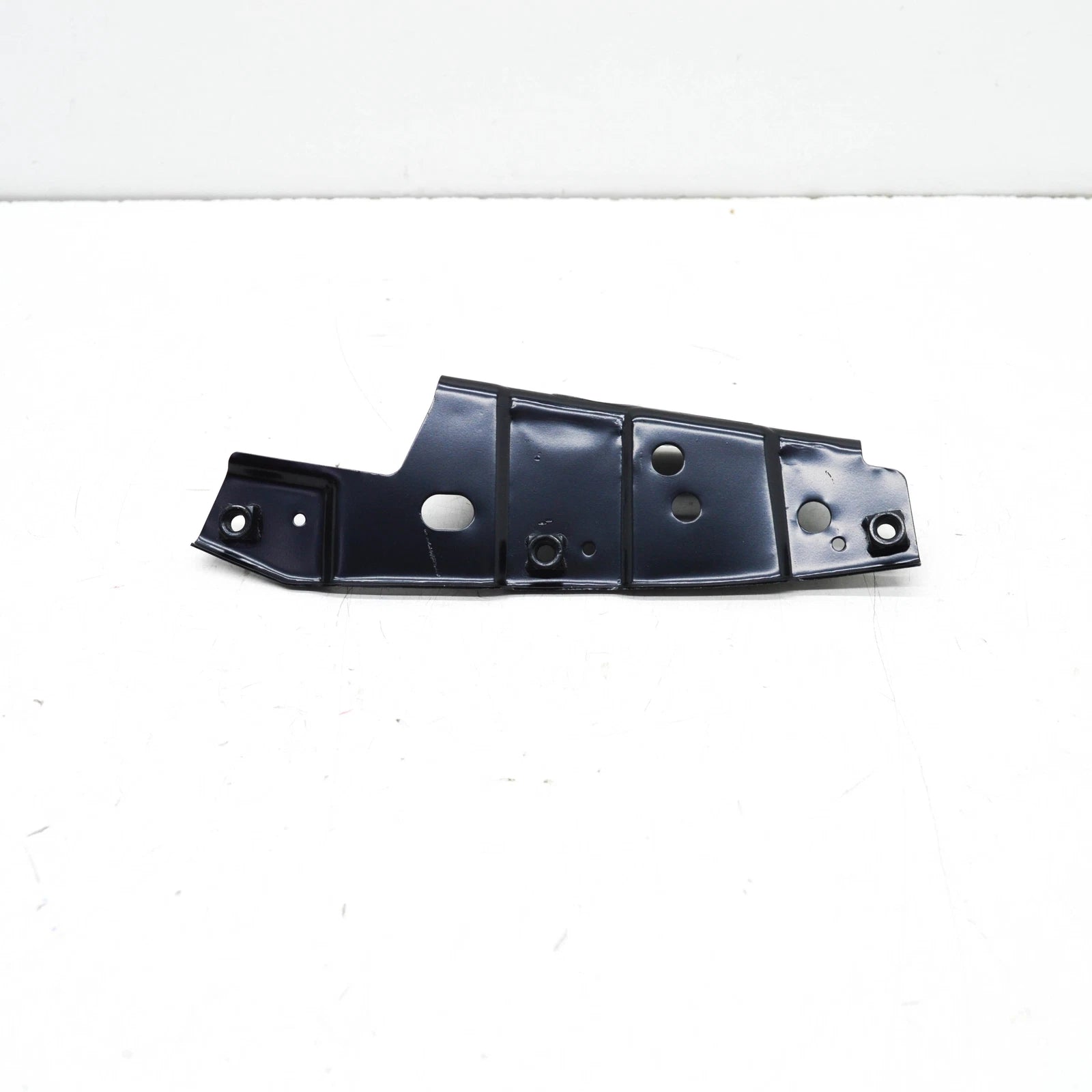NEW AUDI A3 LIMOUSINE 8Y FRONT RIGHT FENDER HOLDER 8Y0821092A ORIGINAL