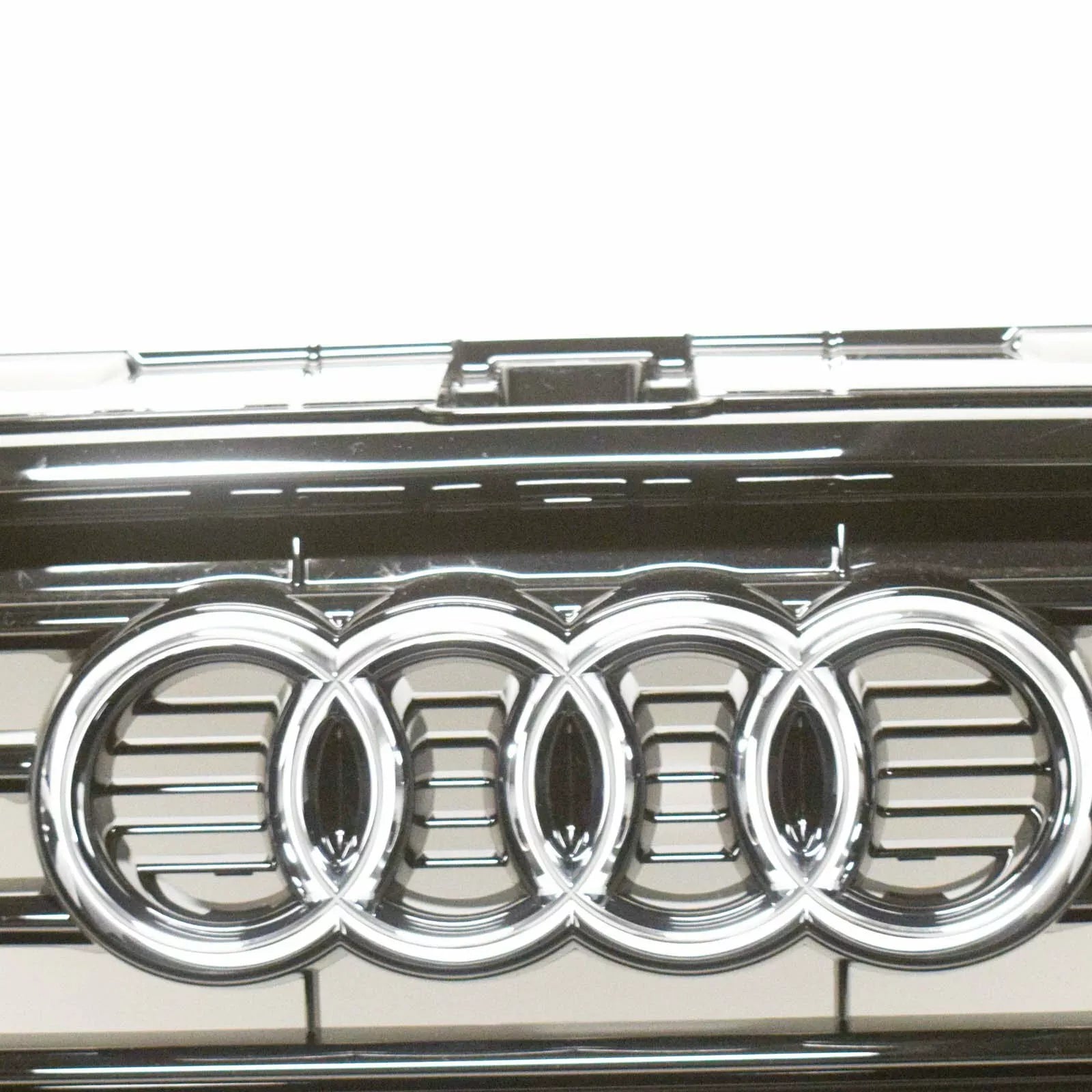 NEW AUDI A1 S1 8X FACELIFT S-LINE FRONT RADIATOR GRILLE 8XA853651BALZ