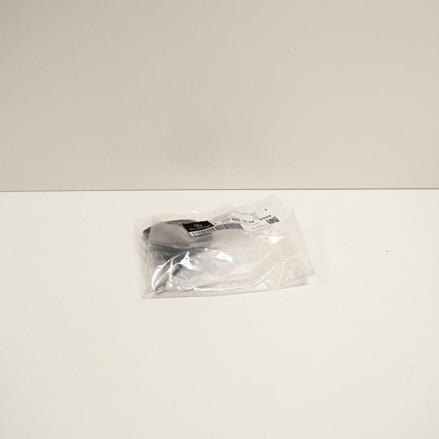 NEW MERCEDES BENZ C W205 REAR TOW HOOK EYE CAP COVER AMG A20588516249999