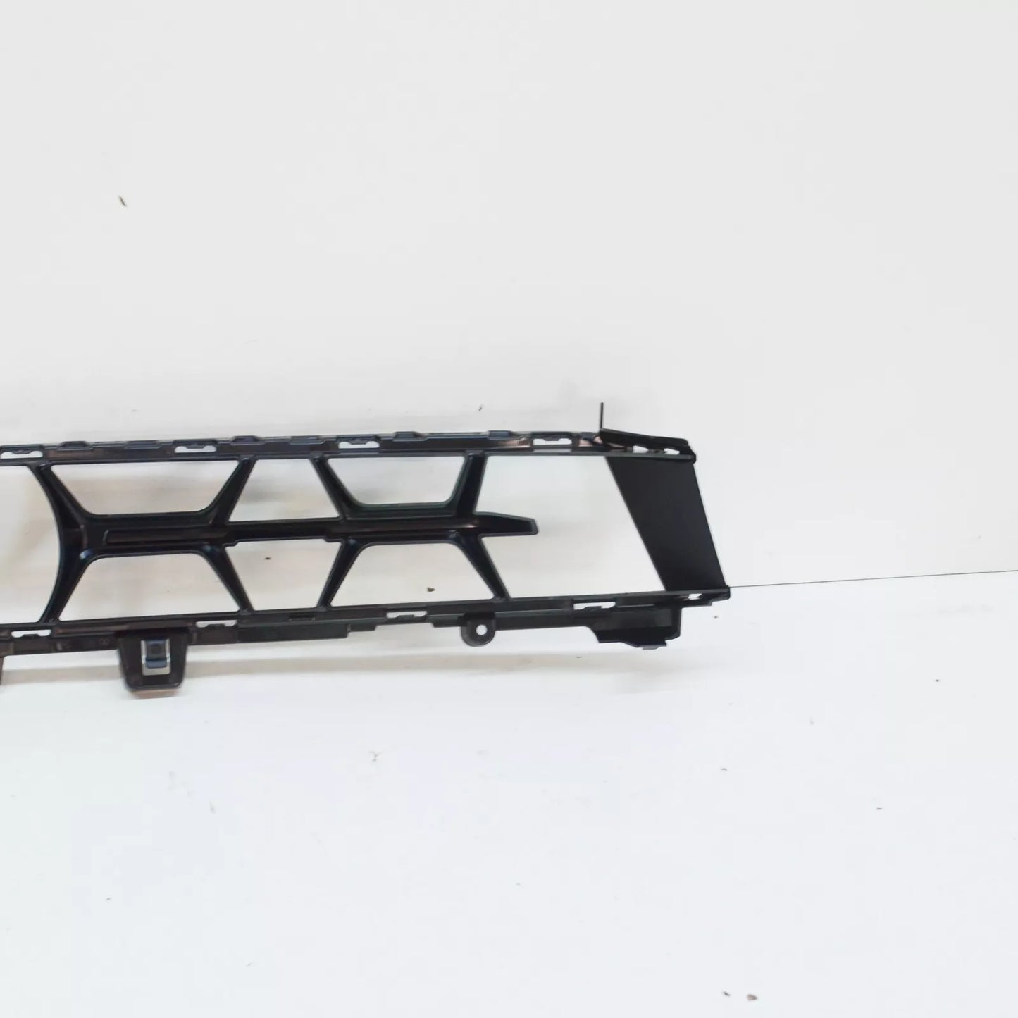 NEW BMW X6G06 FRONT CENTER LOWER BUMPER GRILLE 7446164 51117446164 ORIGINAL