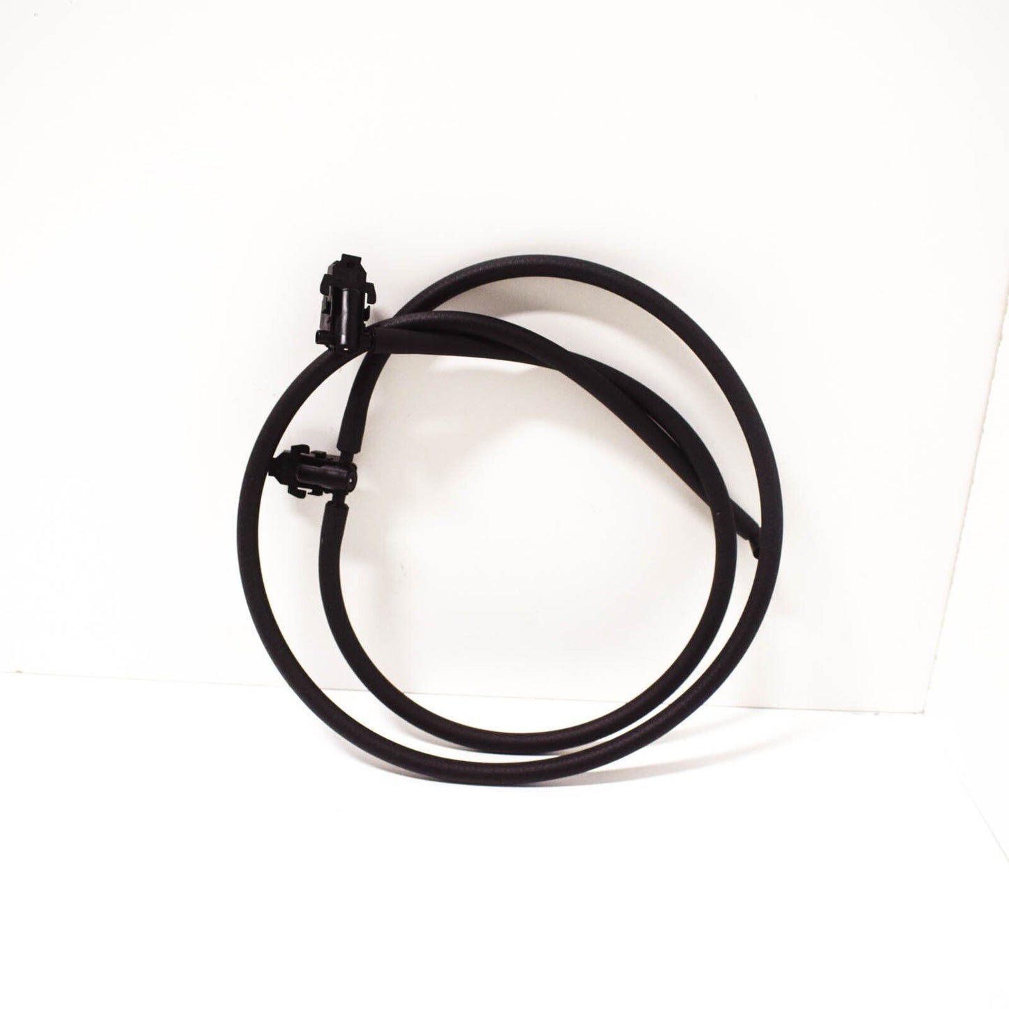 NEW MERCEDES BENZ A W169 FRONT WASHER JETS W/ HOSE A1698600492 ORIGINAL