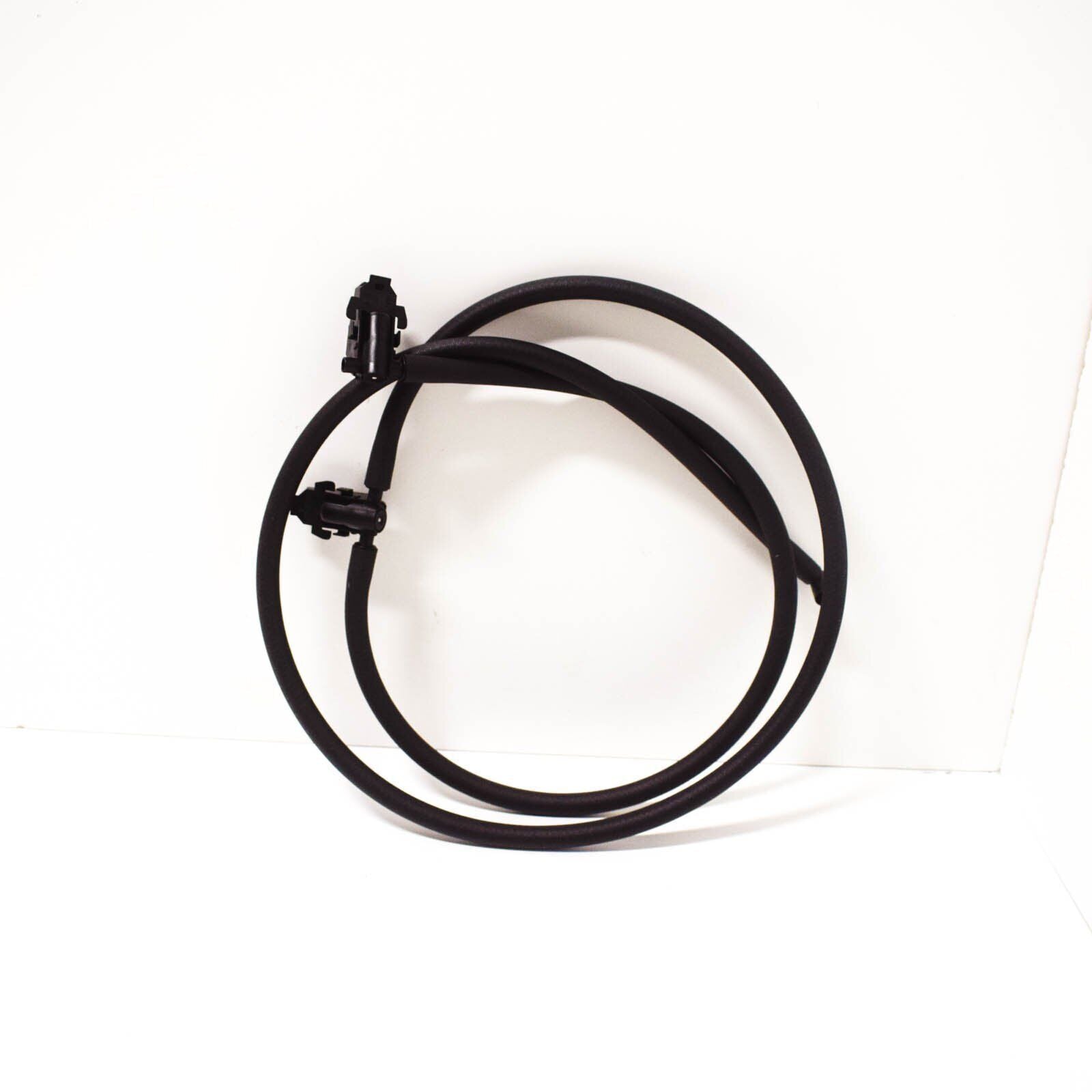 NEW MERCEDES BENZ A W169 FRONT WASHER JETS W/ HOSE A1698600492 ORIGINAL