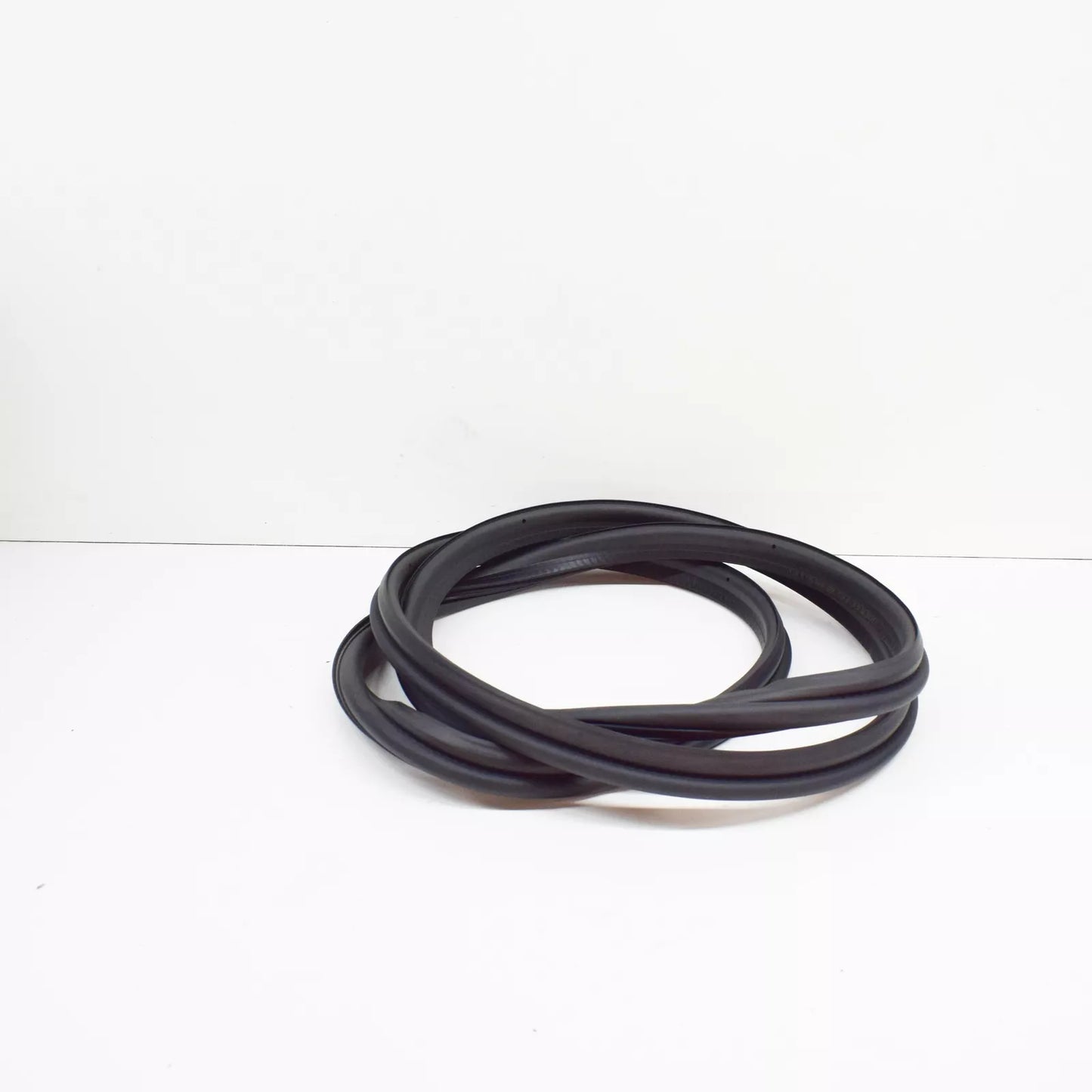 NEW BMW Z4 ROADSTER E85 TRUNK LID GASKET 7016194 51717016194 ORIGINAL