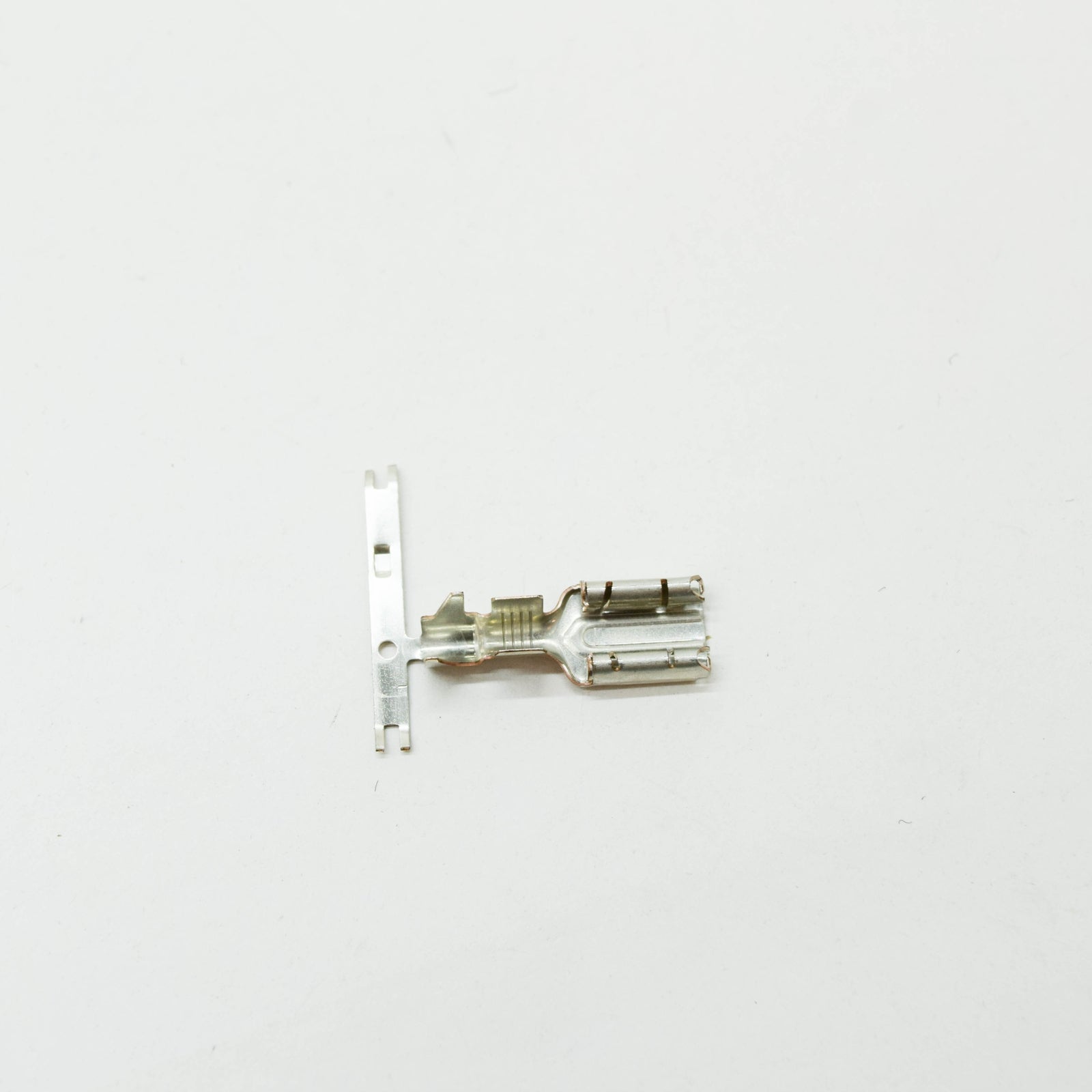 new bmw 3 g20, g28 fan connector flat contact 1387146 61131387146 original