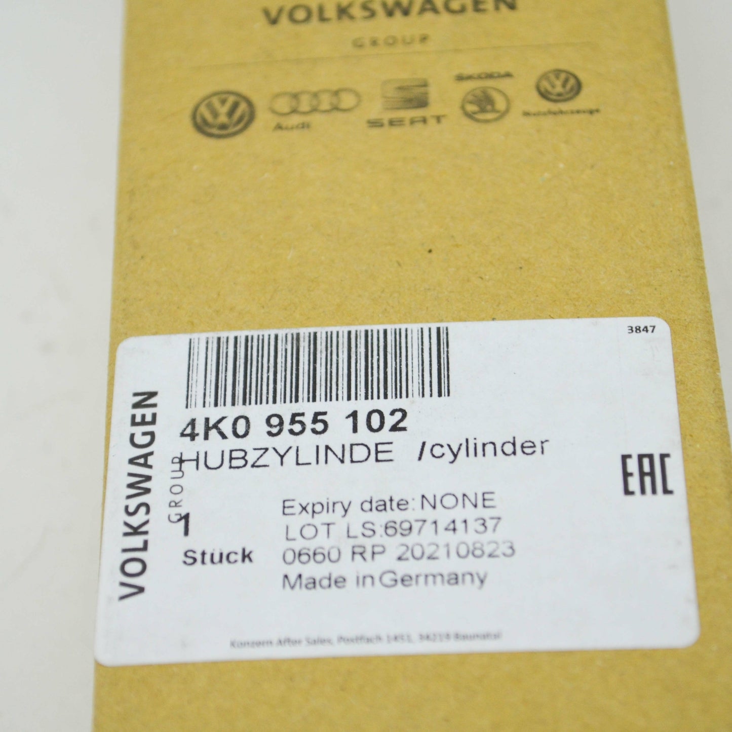 NEW AUDI A6 C8 FRONT BUMPER RIGHT HEADLIGHT WASHER CYLINDER 4K0955102 ORIGINAL