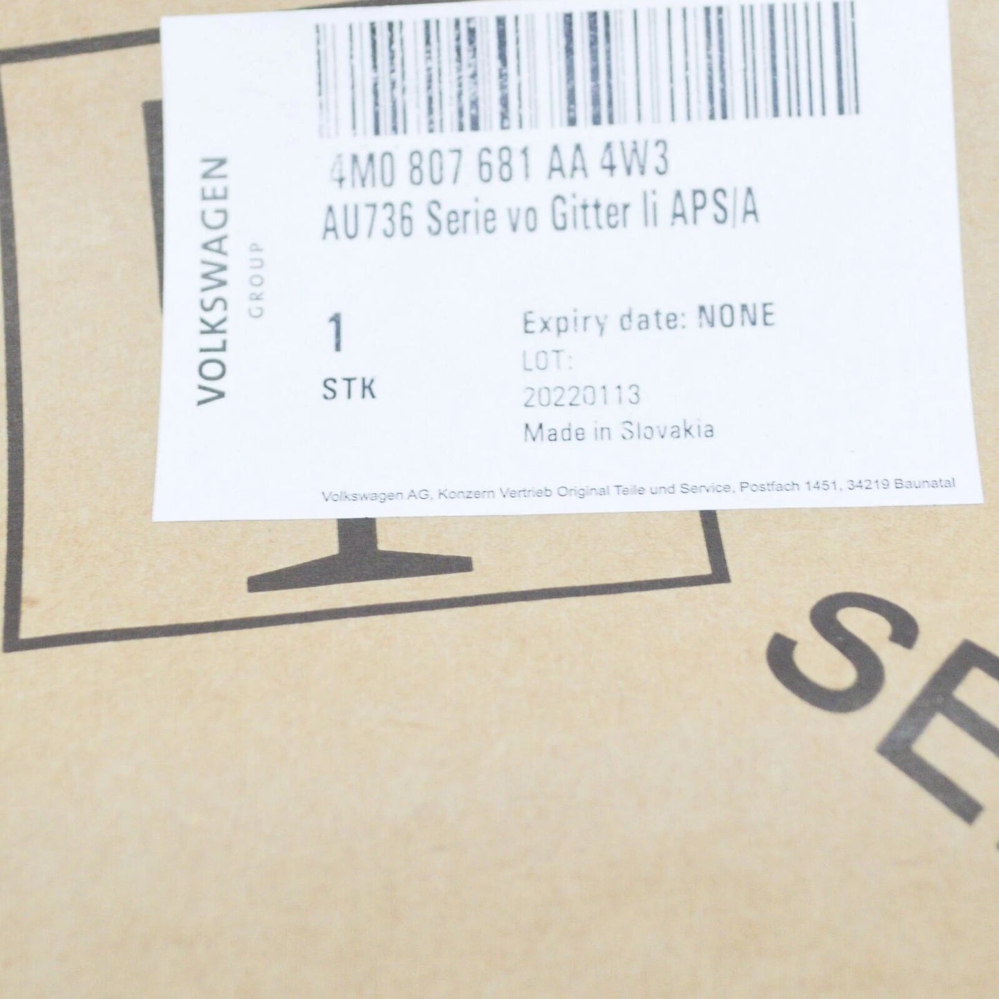 NEW AUDI Q7 4M FRONT BUMPER LEFT GRILLE 4M0807681AA4W3 GENUINE