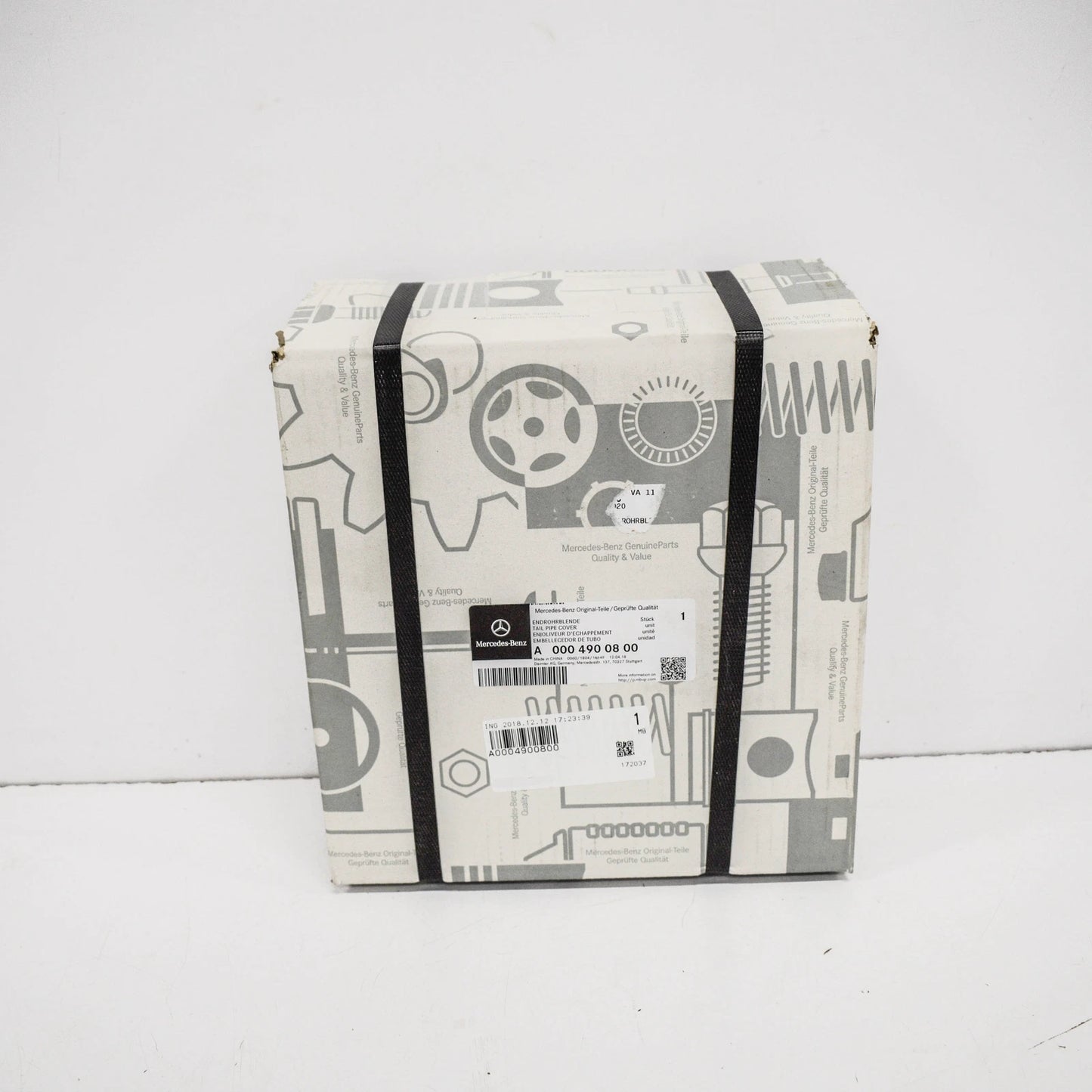 NEW MB C-CLASS W205 AMG REAR EXHAUST LEFT TAIL PIPE TRIM A0004900800 ORIGINAL