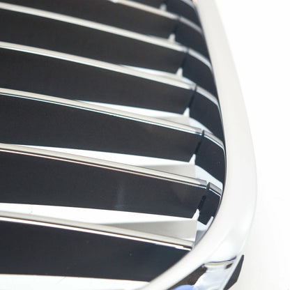 NEW BMW 5 G30 FRONT RIGHT KIDNEY GRILLE 51137473692 ORIGINAL