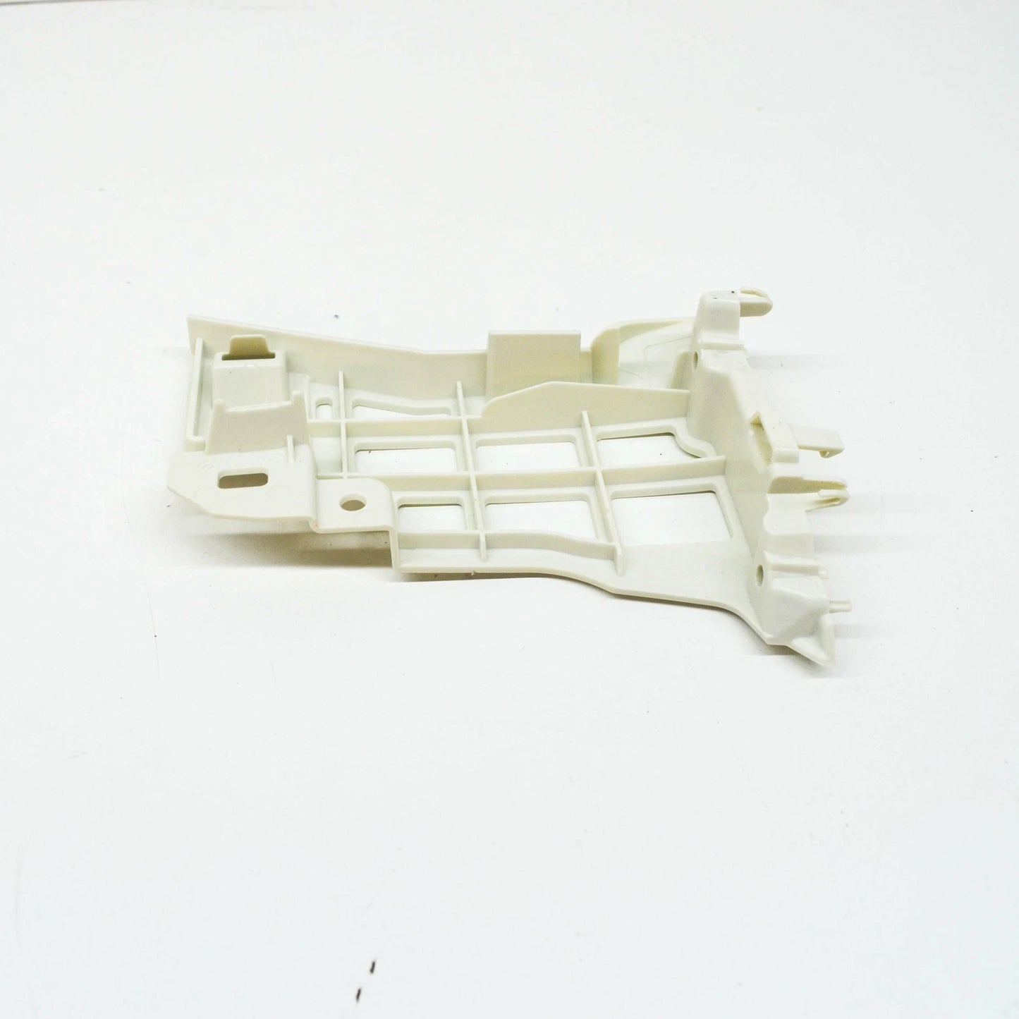 NEW BMW 7 G11 G12 FRONT RIGHT BUMPER BOTTOM GUIDE PIN BRACKET 7475194 ORIGINAL