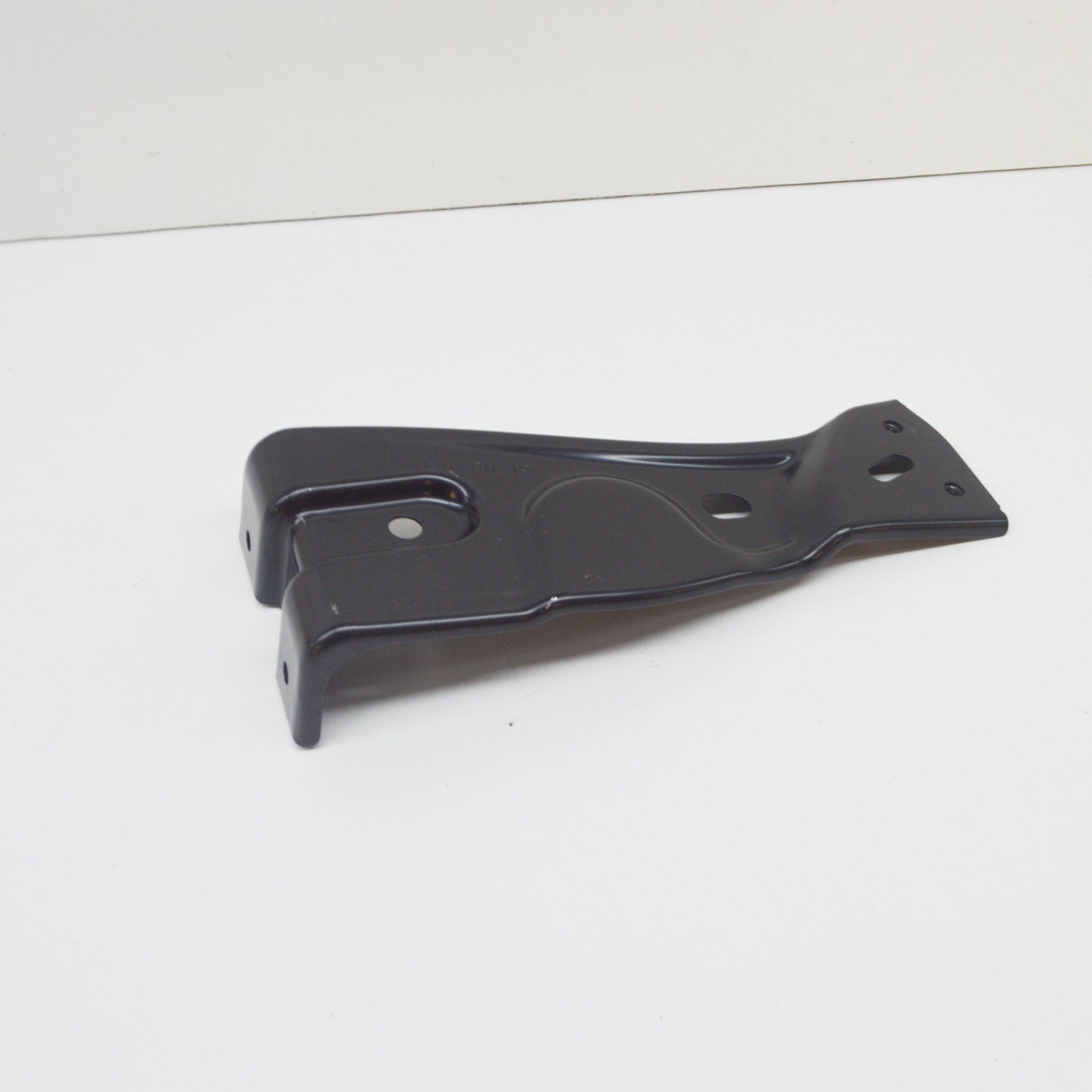 NEW VOLKSWAGEN PASSAT B6 FRONT LEFT WING FENDER BRACKET 3C0821141 ORIGINAL