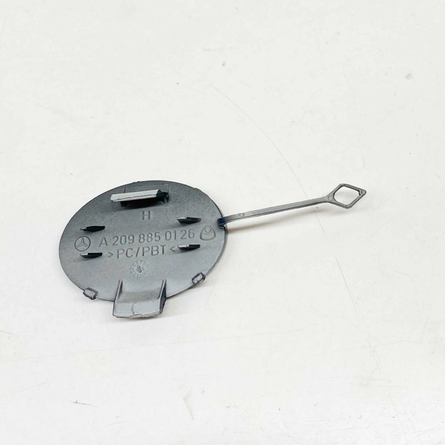 NEW MB CLK C209 REAR BUMPER TOW HOOK PRIMED COVER A20988501269999