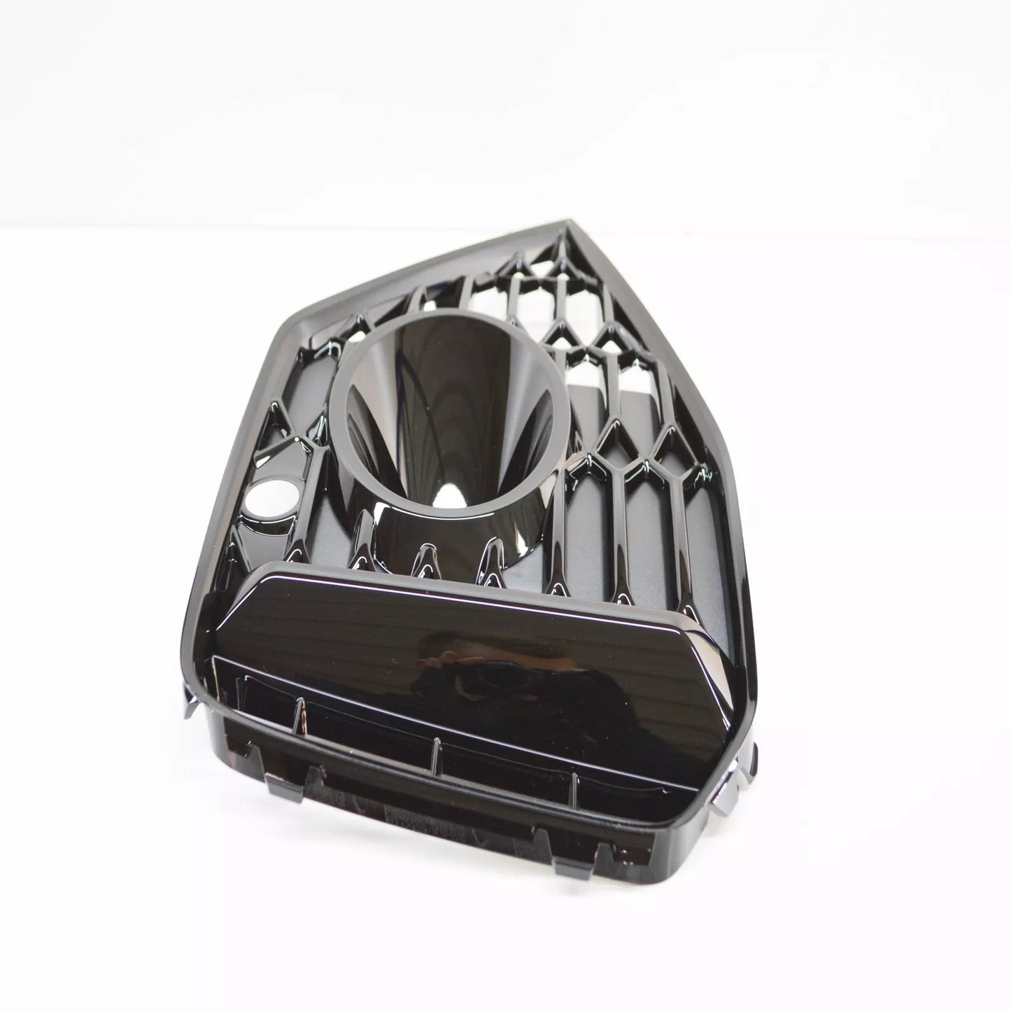 NEW AUDI A4 AVANT B9 FRONT RIGHT AIR GUIDE GRILLE 8W0807682AST94