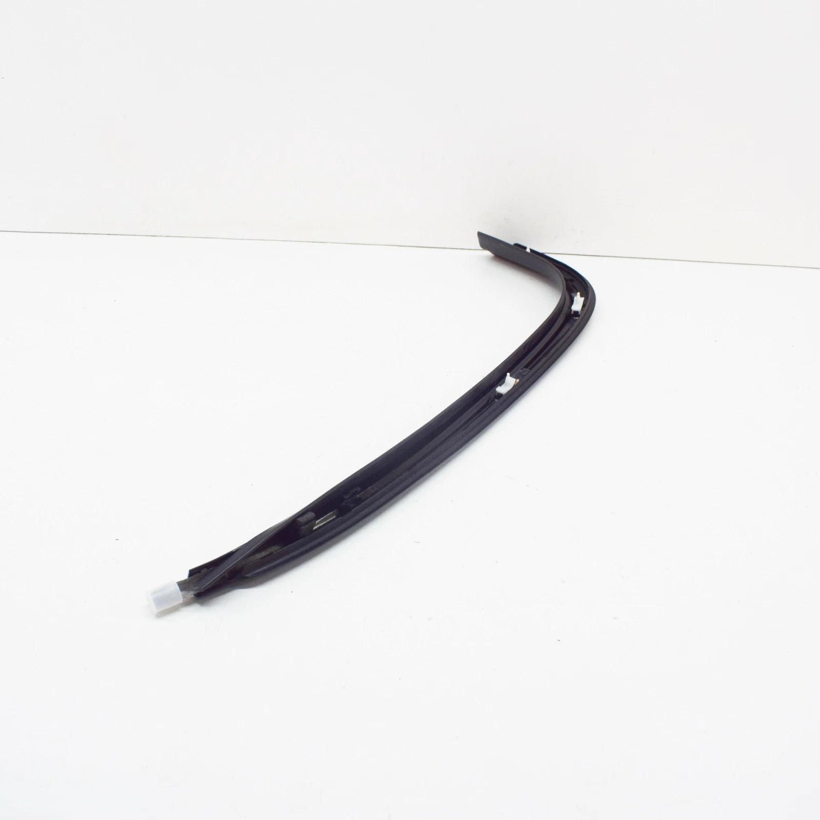 NEW BMW 7 E38 LEFT EXTERIOR DOOR C PILLAR TRIM 51138208405 8208405 ORIGINAL