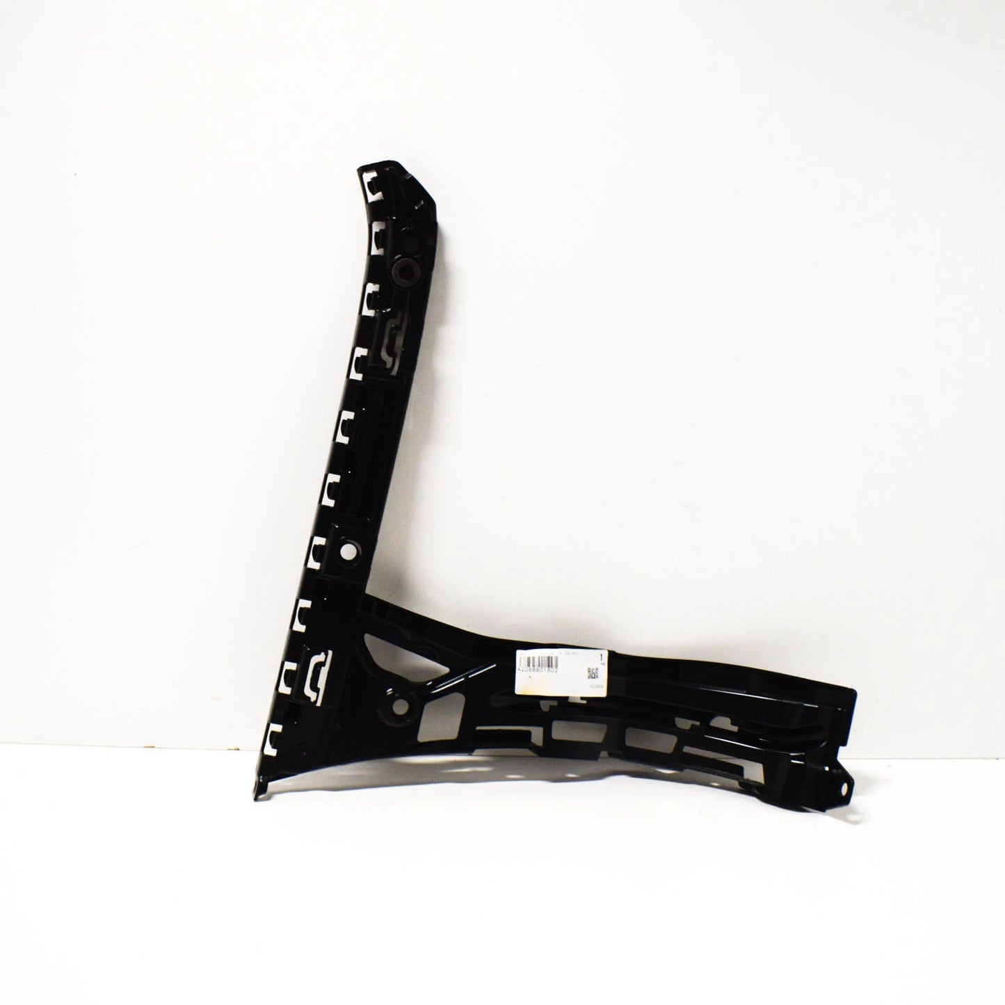 NEW MB C-CLASS W205 REAR BUMPER RIGHT SIDE BRACKET A2058801802