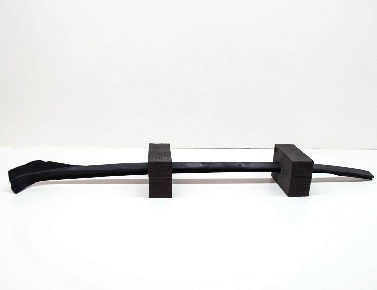 NEW BMW X4 G02 M FRONT RIGHT WINDSHIELD DRIP MOULDING 51137461746 ORIGINAL