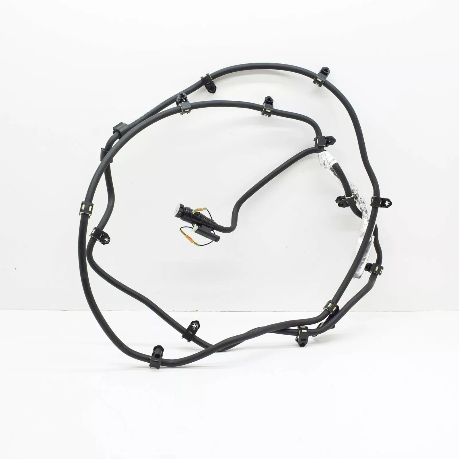 NEW MERCEDES-BENZ ML W166 ADDITIVE LINE WITH HEATING ELEMENT A1664700424