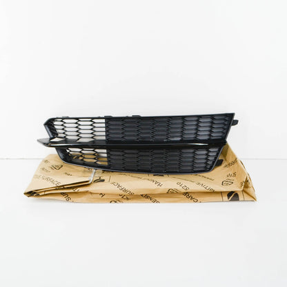 NEW AUDI A6 C7 FRONT BUMPER RIGHT AIR GUIDE GRILLE 4G0807648BBMT ORIGINAL