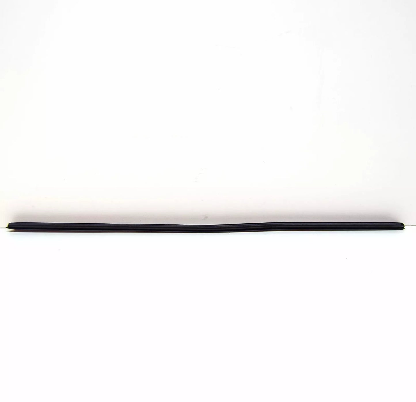 NEW BMW 3 CONVERTIBLE E30 FRONT RIGHT DOOR WEATHERSTRIP 51321924754 ORIGINAL