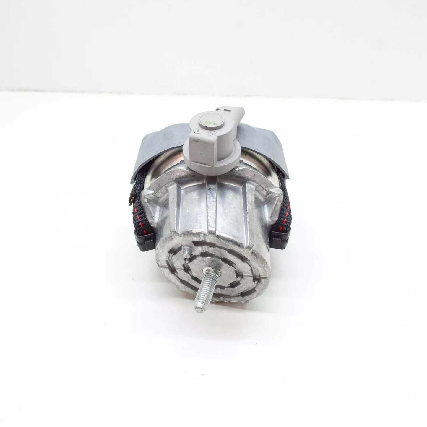 NEW AUDI A6 C6 RIGHT SIDE ENGINE HYDRO MOUNT 4F0199382BP ORIGINAL