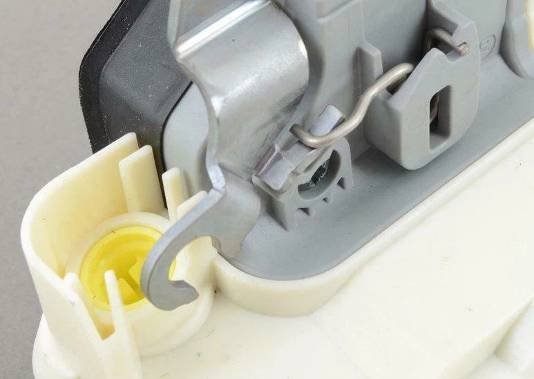 NEW VOLKSWAGEN EOS FRONT LEFT DOOR LOCK LHD 1P1837015 ORIGINAL