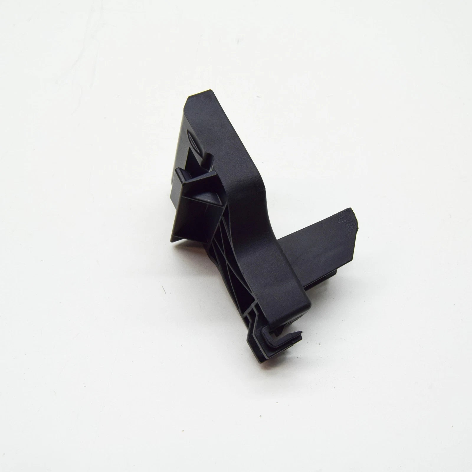 NEW VW GOLF CD MK8 LOWER RADIATOR SUPPORT BRACKET 5H0805593 ORIGINAL