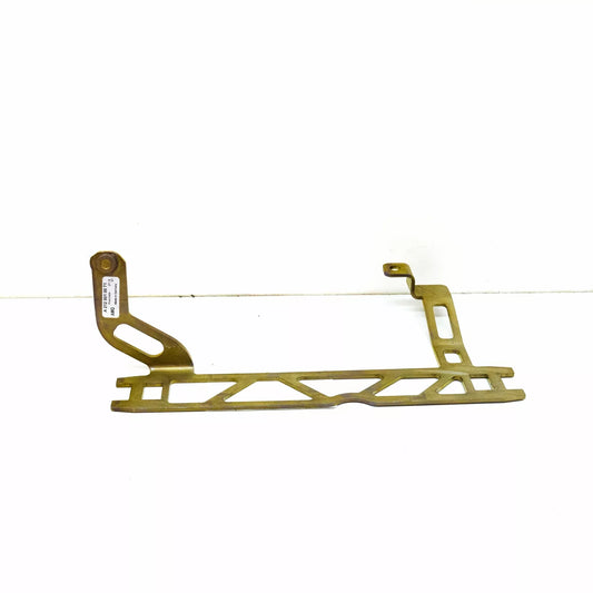 NEW MERCEDES-BENZ E-CLASS W212 LEFT WHEEL ARCH COOLER BRACKET A2125010071