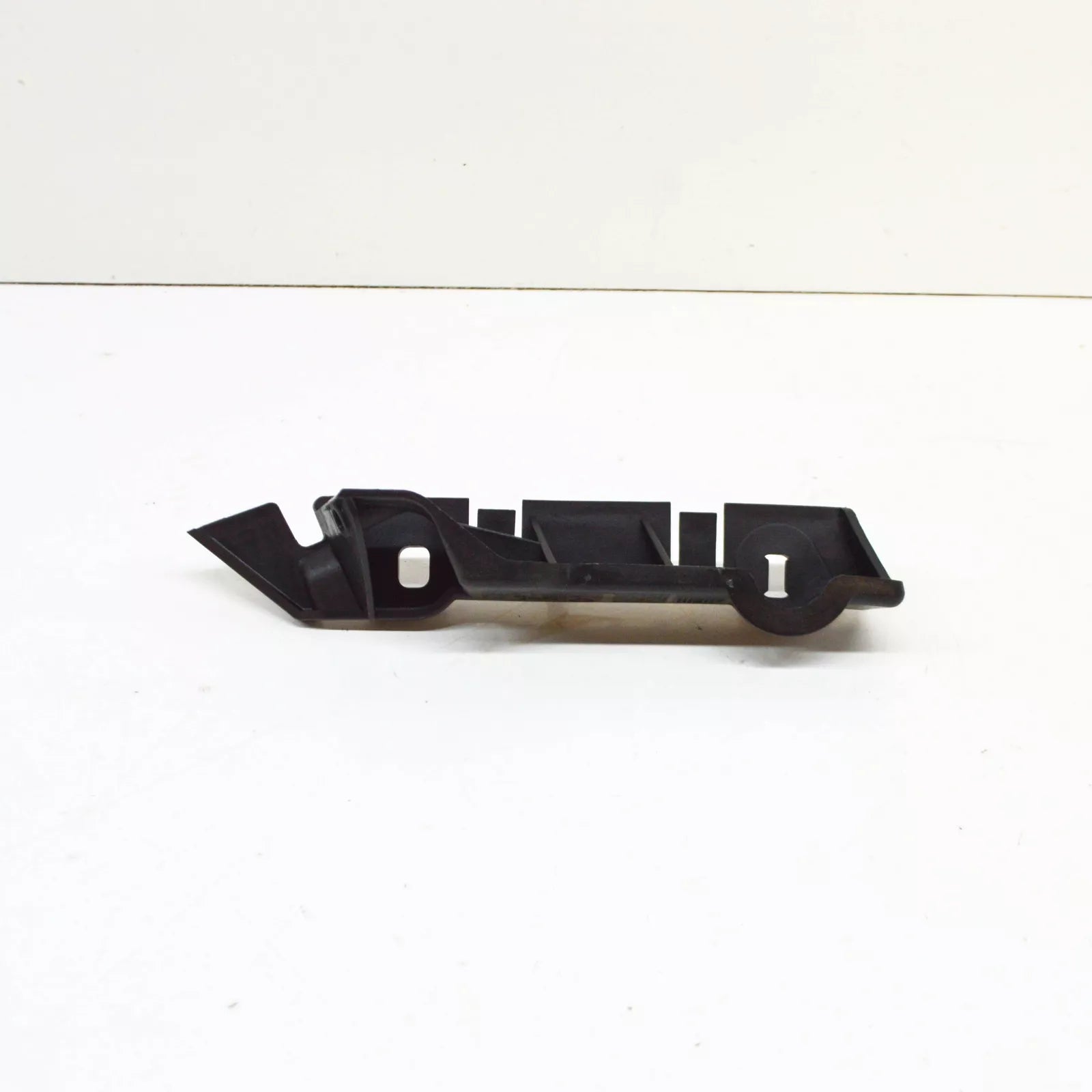 NEW AUDI A5 S5 8T FRONT BUMPER CARRIER RIGHT GUIDE PIECE 8T0807284C