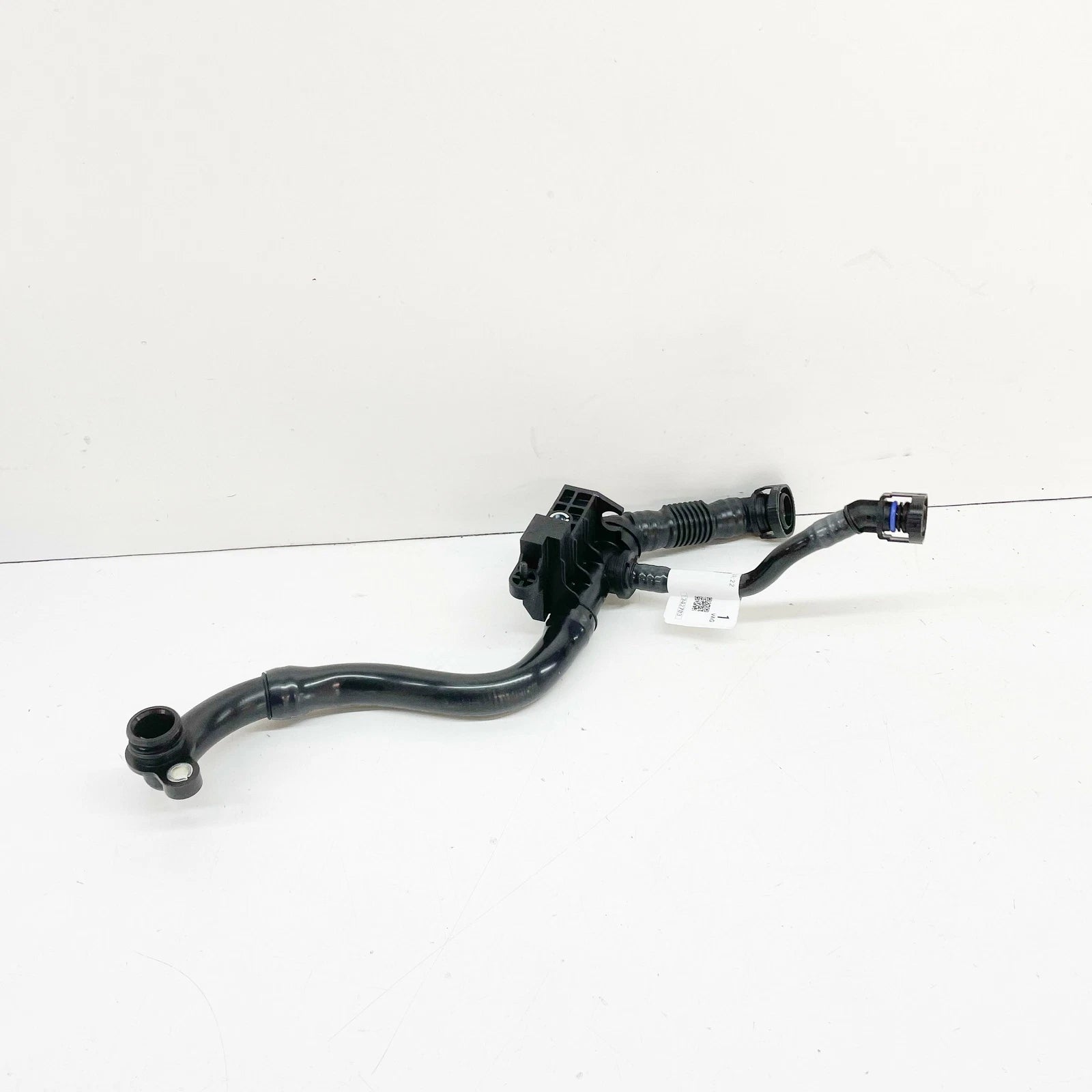 NEW VW TIGUAN 5N BREATHER VENT HOSE 03C103474AA
