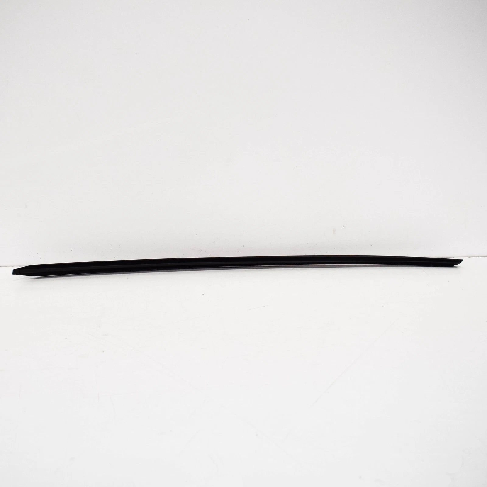 NEW AUDI A4 B9 FRONT WINDSCREEN RIGHT WEATHERSTRIP MOLDING 8W0854328C9B9